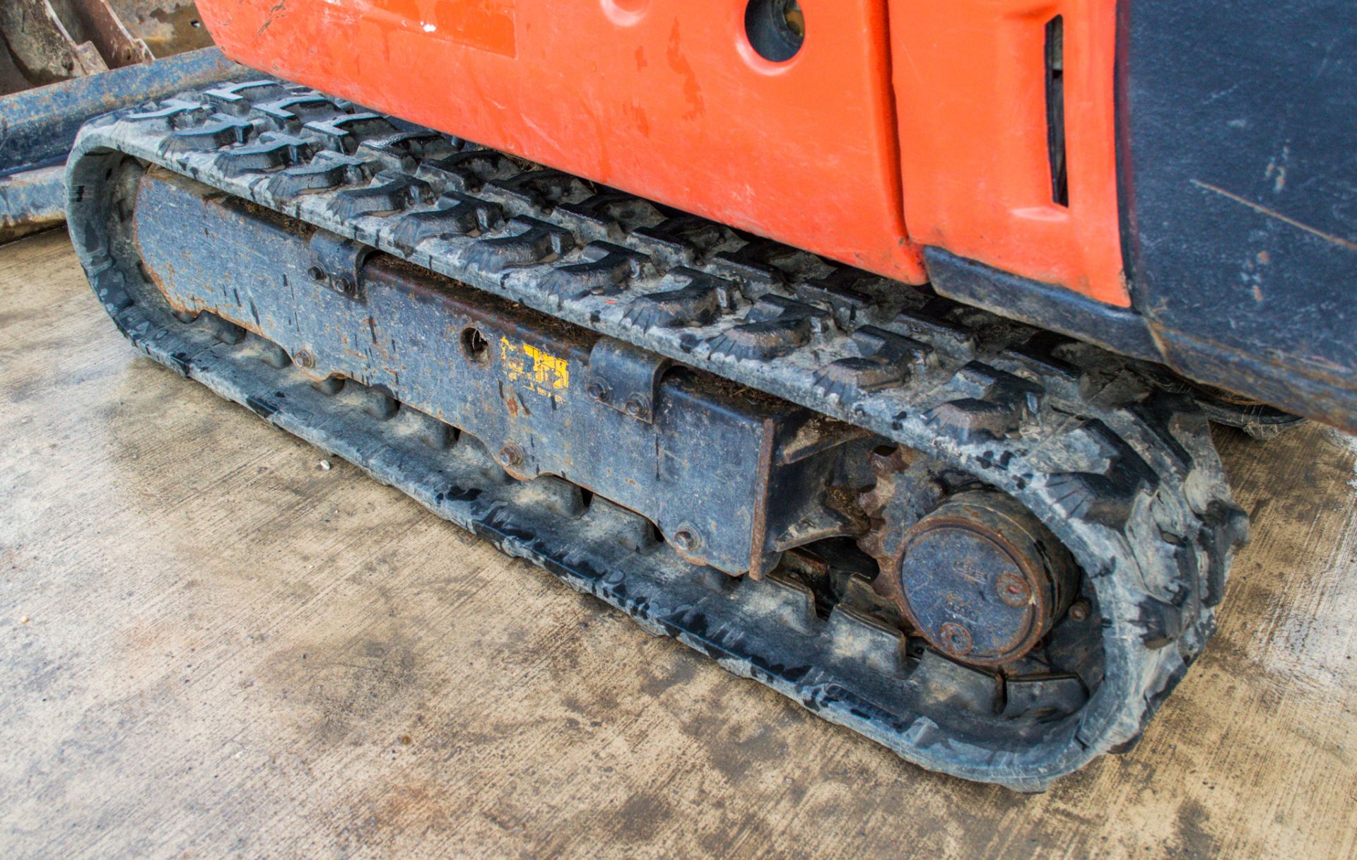 Kubota KX015-4 1.5 tonne rubber tracked mini excavator Year: 2016 S/N: 60177 Recorded Hours: 1870 - Image 9 of 18