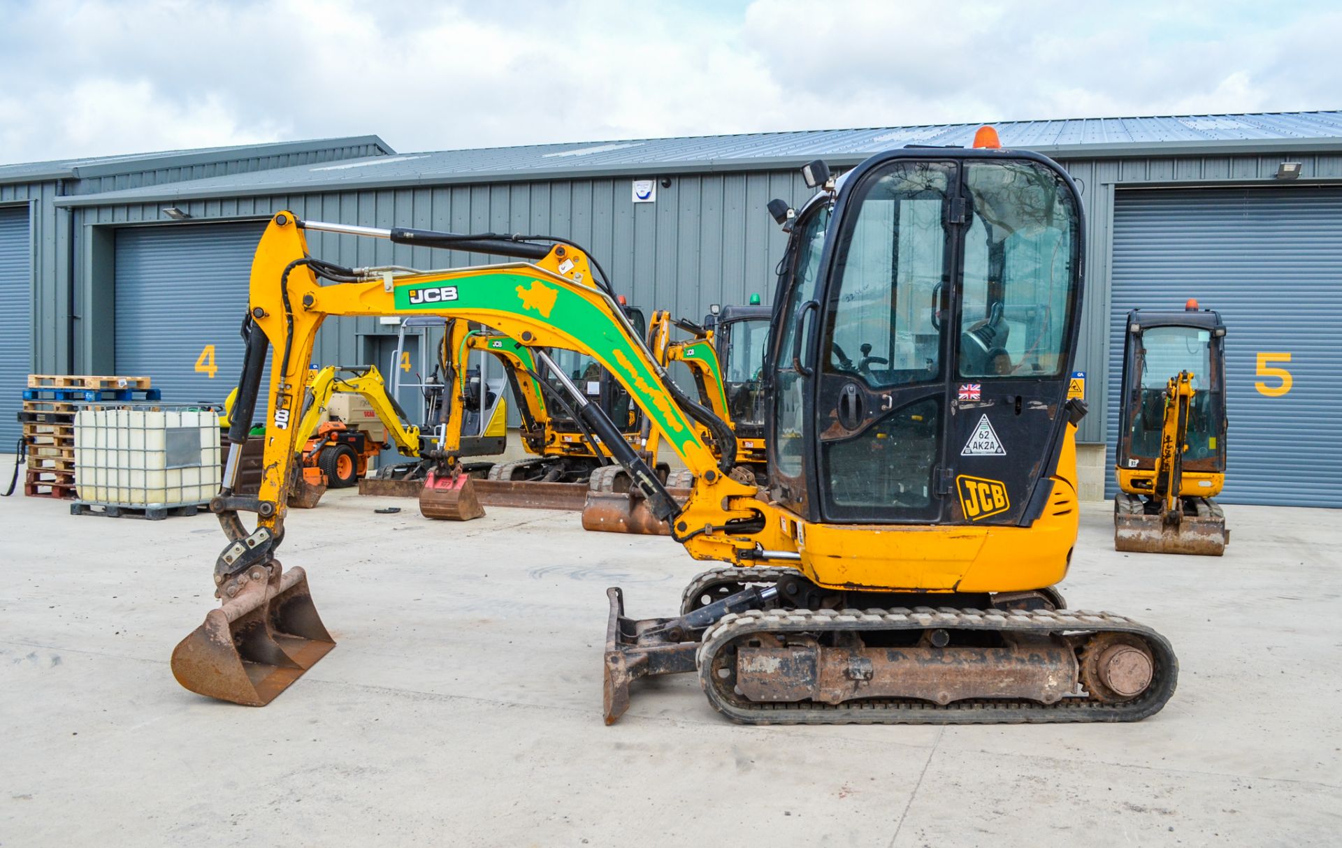 JCB 8025 2.8 tonne rubber tracked mini excavator - Image 8 of 21