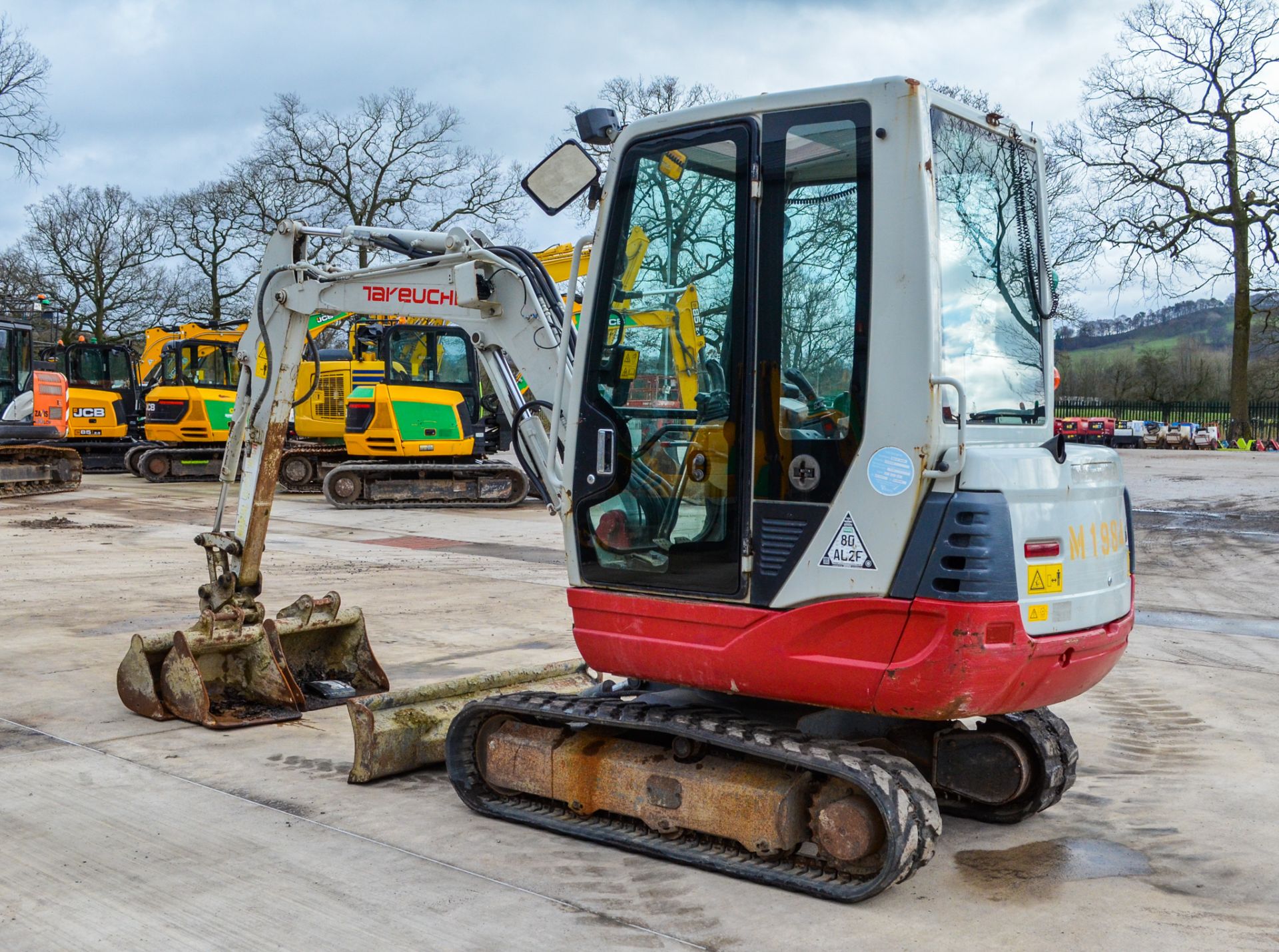 Takeuchi TB 228 2.8 tonne rubber tracked mini excavator  Year: 2015  S/N: 122804266 Recorded Hours: - Image 4 of 17