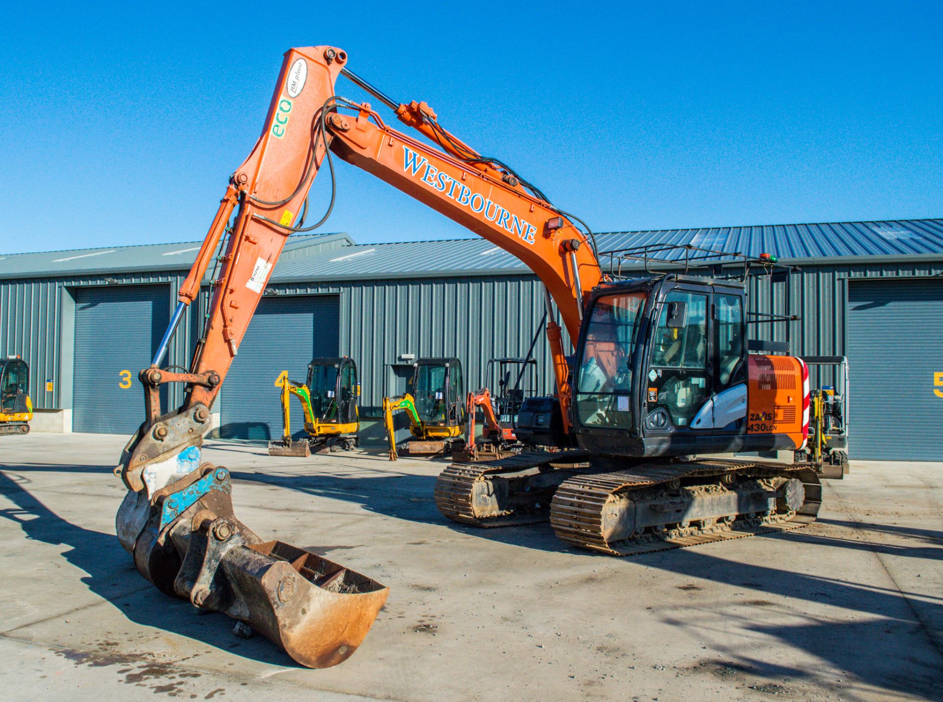 Hitachi ZX 130 LCN  13 tonne steel tracked excavator Year: 2013 S/N: 090662 Recorded Hours: 9500 Air