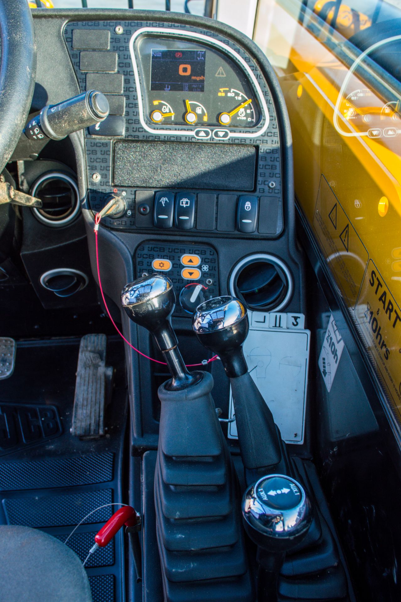 JCB 535-125 Hi-Viz 12.5 metre telescopic handler Year: 2018 S/N: 29591 Recorded Hours: 4651 - Image 21 of 23