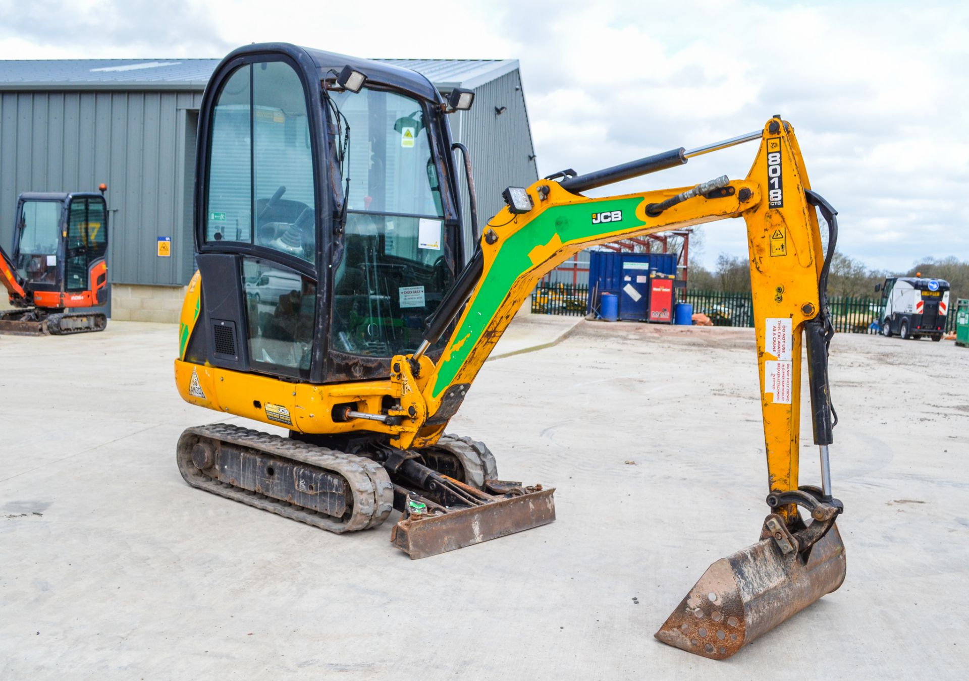 JCB 8018 1.8 tonne rubber tracked mini excavator Year: 2015 S/N: 2335150 Recorded hours: 1701 Blade, - Image 2 of 19