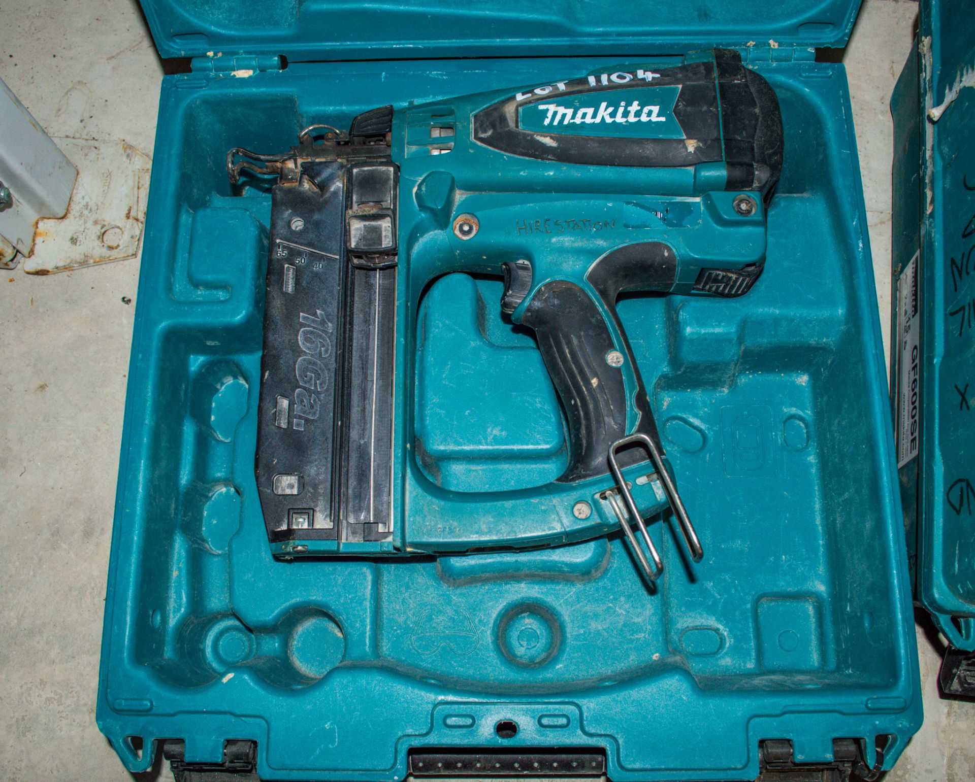 Makita staple gun c/w carry case ** No battery or charger ** MAK0099