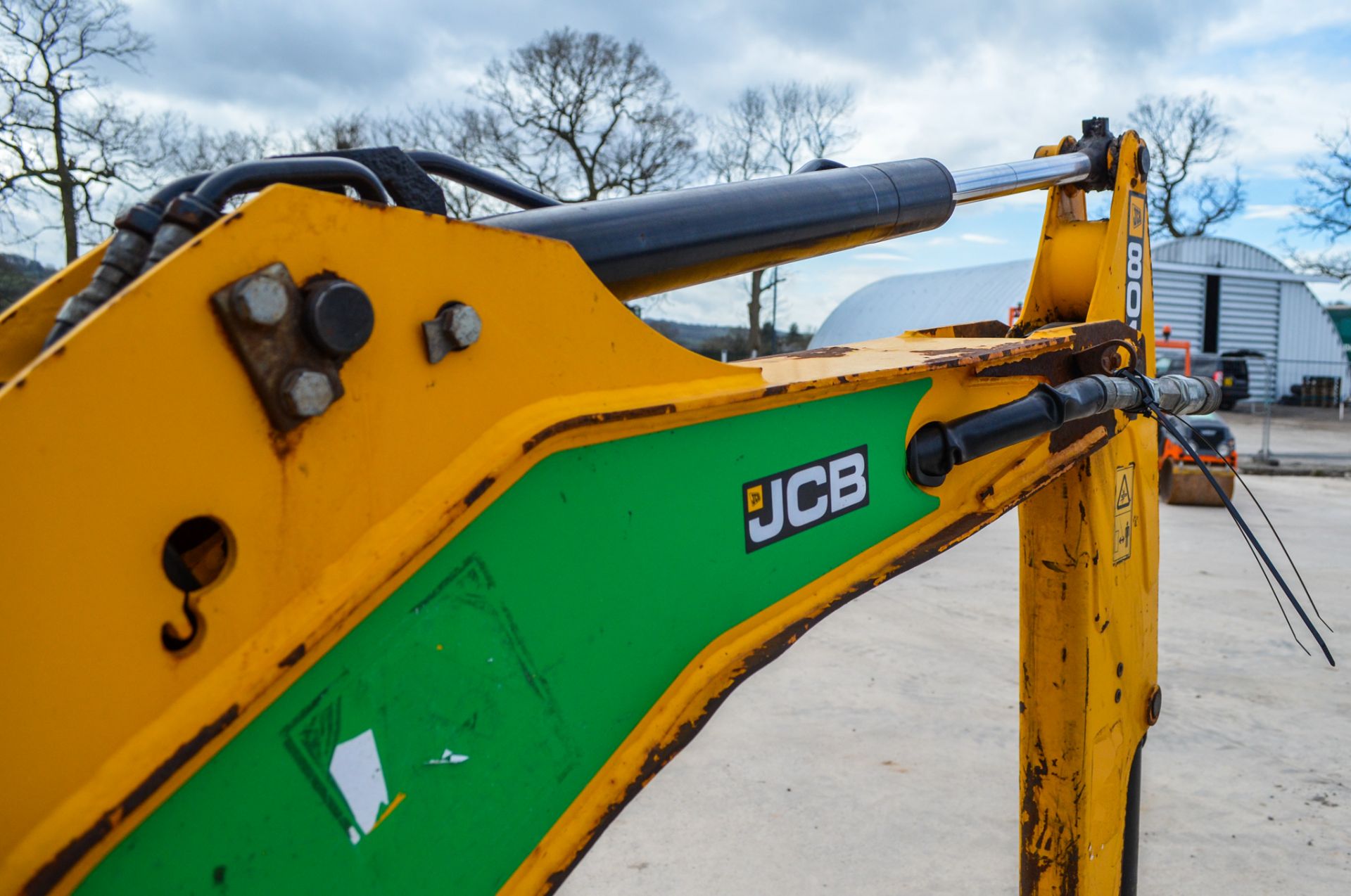 JCB 801.6 1.5 tonne rubber tracked mini excavator Year: 2014 S/N: 2071650 Recorded hours: 2150 - Image 11 of 19