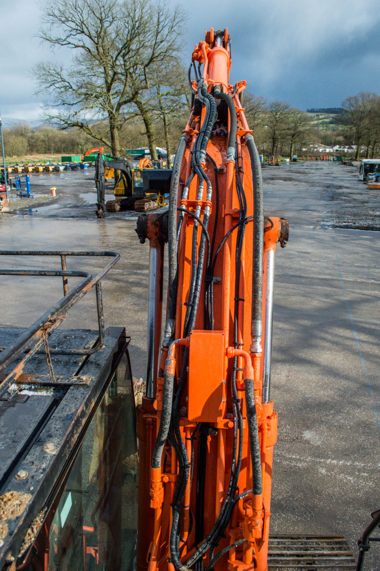 Hitachi ZX 130 LCN  13 tonne steel tracked excavator Year: 2013 S/N: 090662 Recorded Hours: 9500 Air - Image 13 of 25