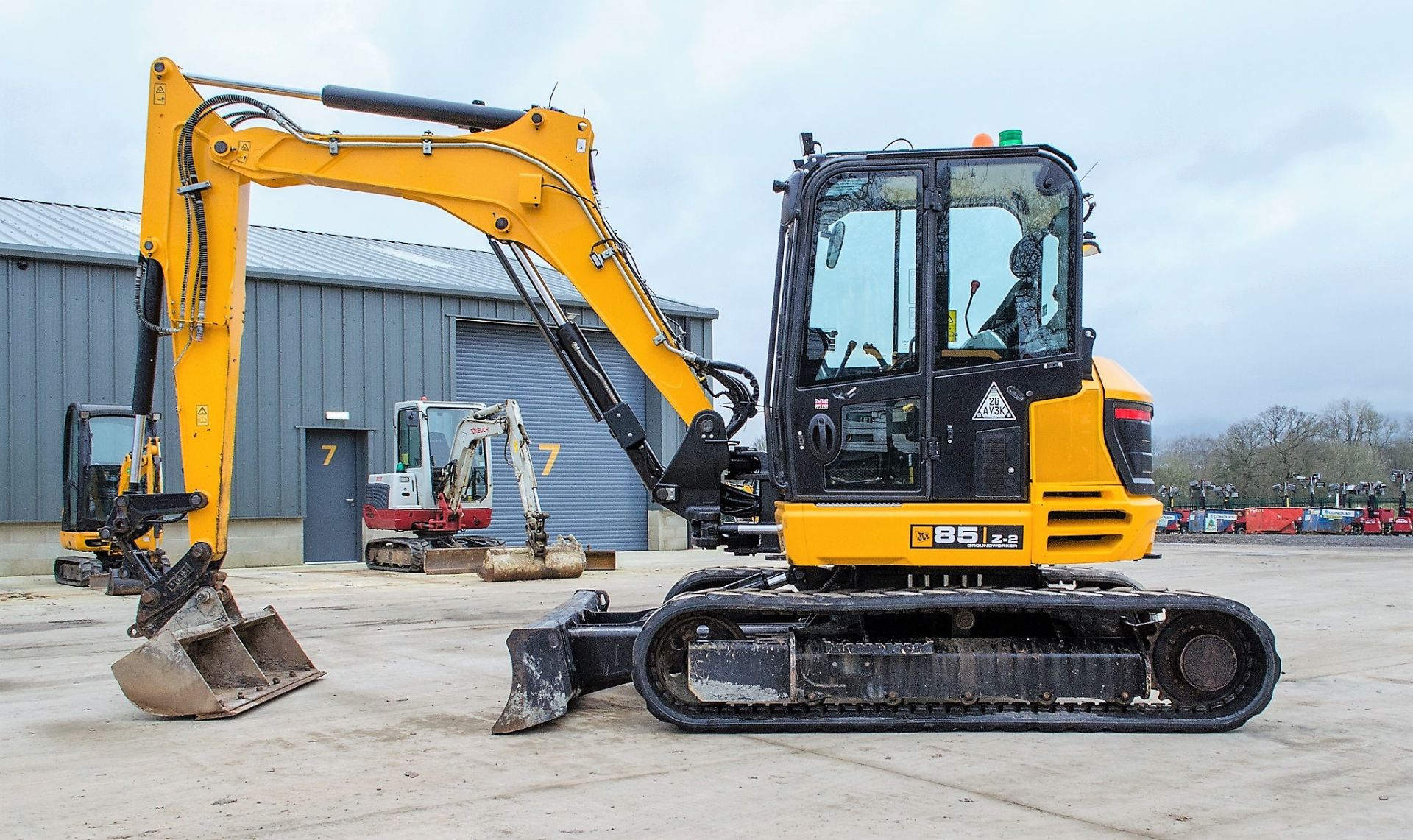 JCB 85 Z-2 Groundworker 8.5 tonne rubber tracked excavator Year: 2020 S/N: 2735672 Recorded Hours: - Image 7 of 30
