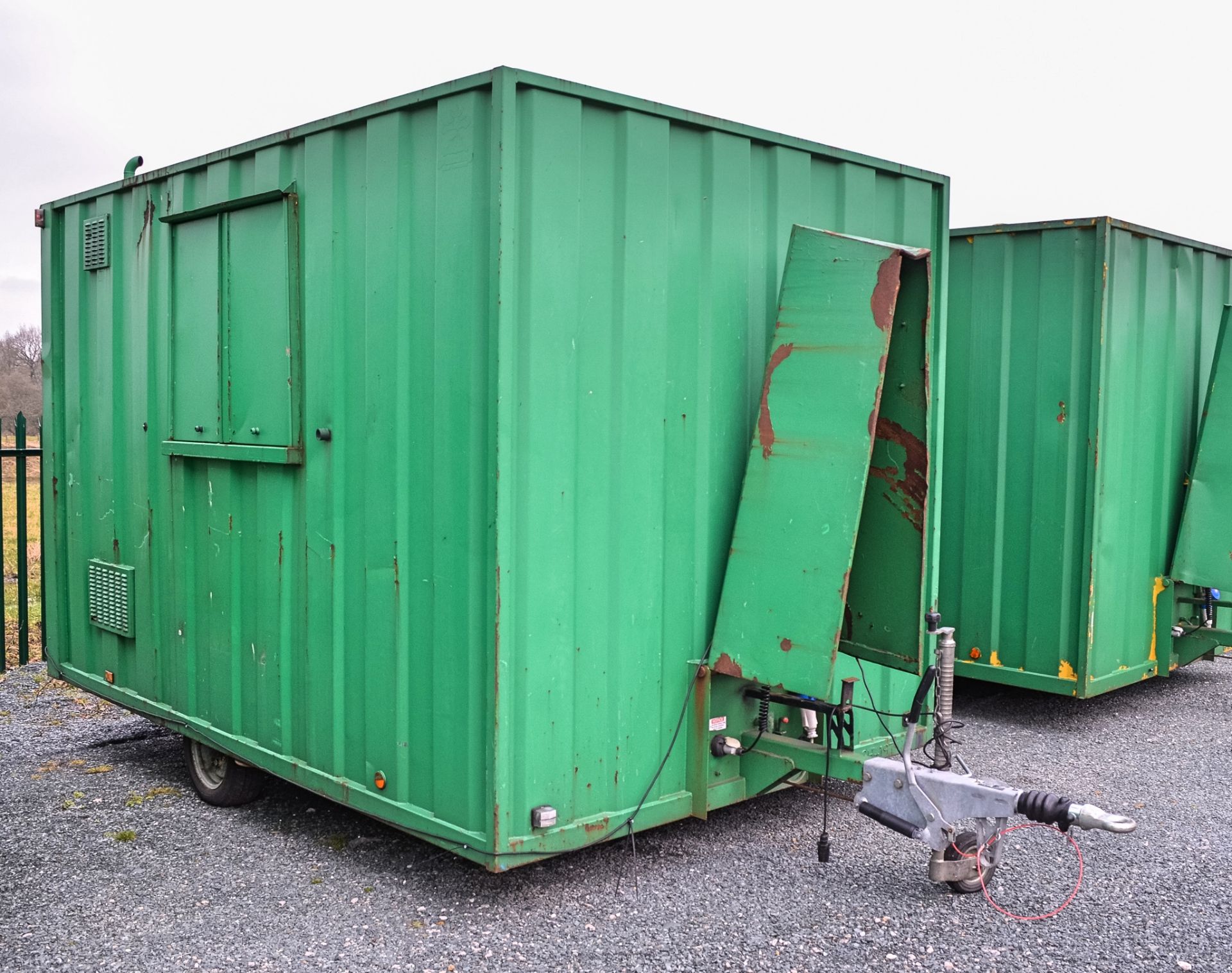 Groundhog 12ft x 6 ft  fast tow mobile steel anti vandal welfare unit Comprising of: canteen area, - Image 2 of 9