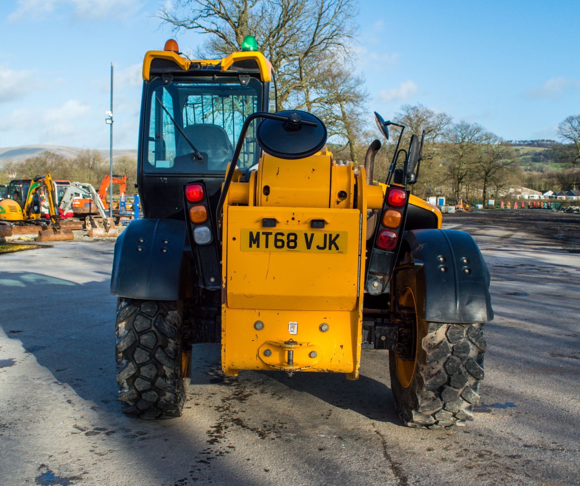 JCB 535-125 Hi-Viz 12.5 metre telescopic handler Year: 2018 S/N: 29591 Recorded Hours: 4651 - Image 6 of 23