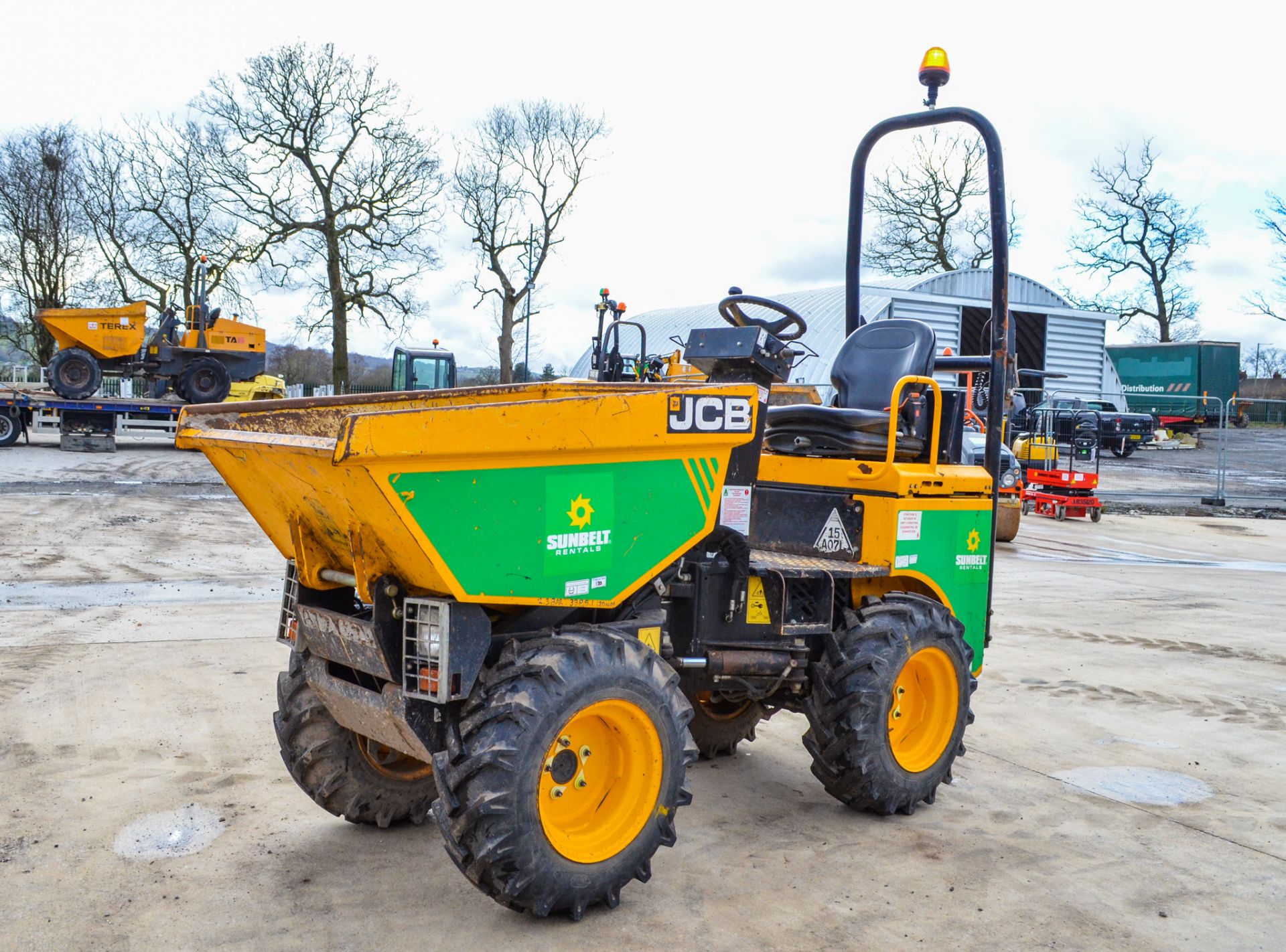 JCB 1THT 1 tonne high tip dumper Year: 2016 S/N: 3328 Recorded hours: 169 A727424