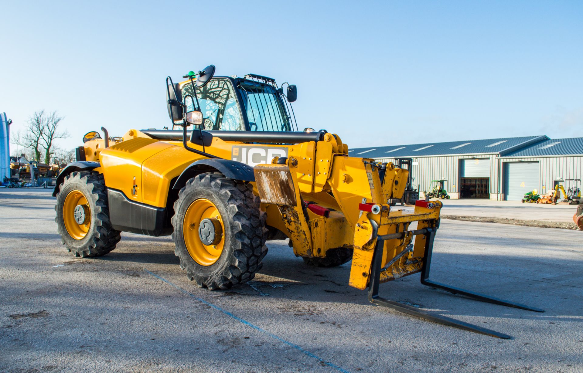 JCB 535-125 Hi-Viz 12.5 metre telescopic handler Year: 2018 S/N: 29591 Recorded Hours: 4651 - Image 2 of 23