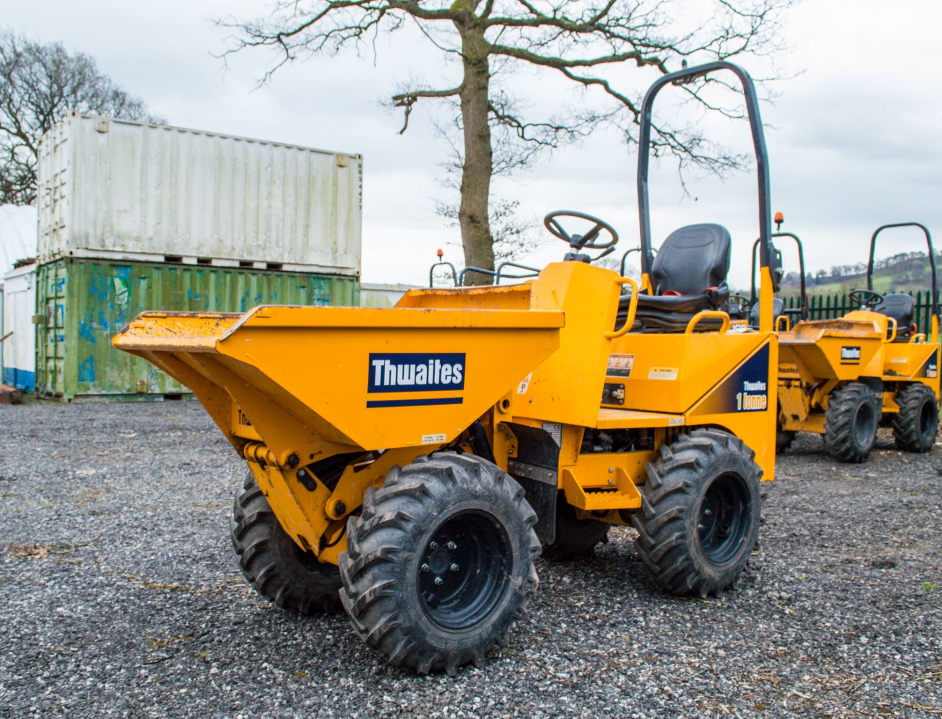 Thwaites 1 tonne hi-tip dumper Year: 2017 Recorded Hours: 227 S/N: 717D9589