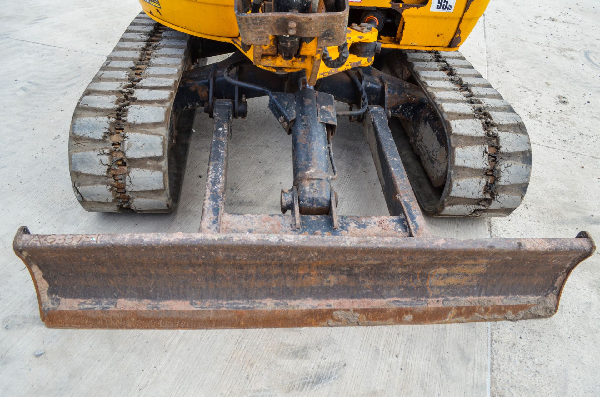 JCB 8025 2.8 tonne rubber tracked mini excavator - Image 16 of 21