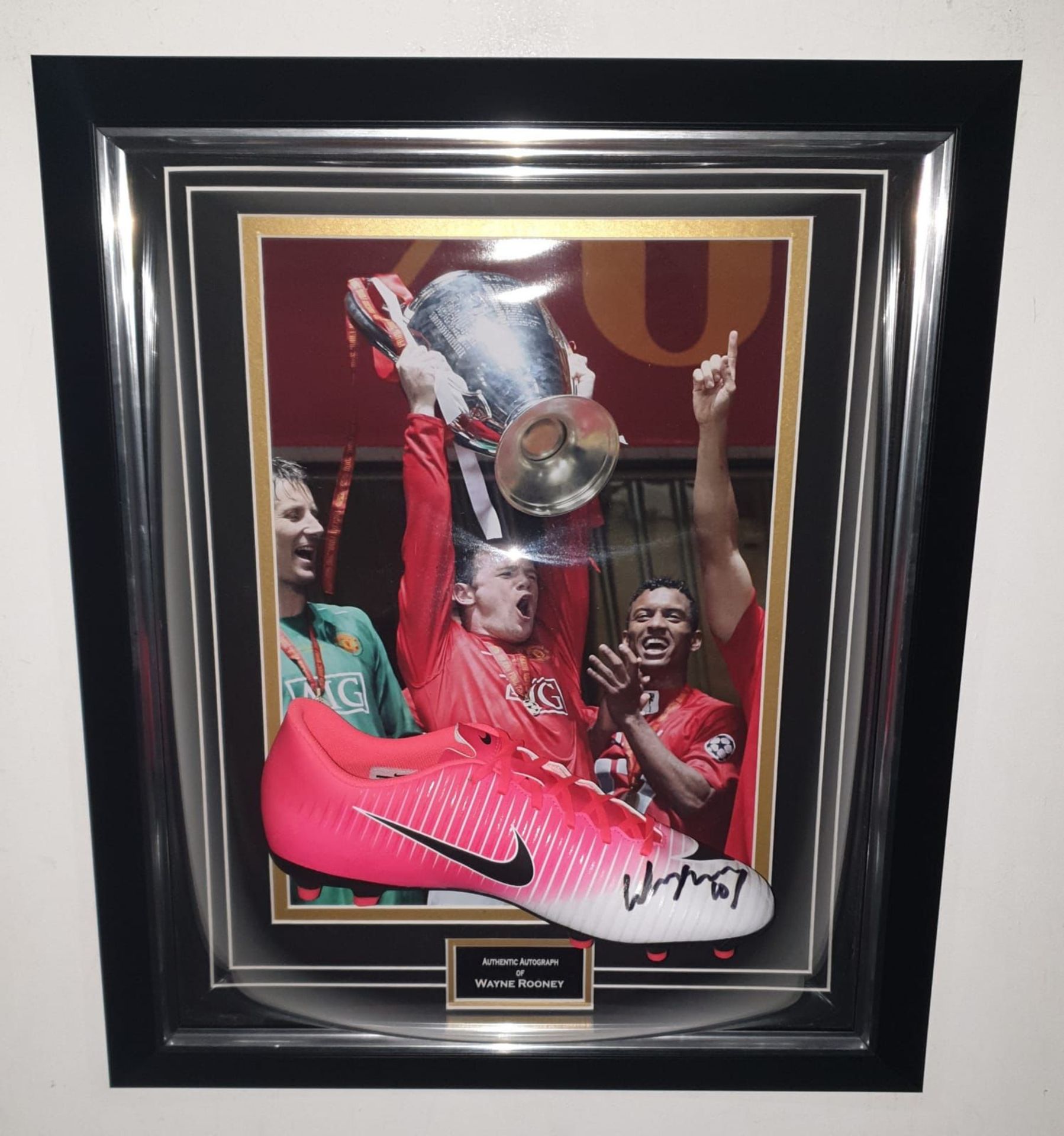 Wayne Rooney signed framed football boot  ** A cost of £15 will be added for postage and