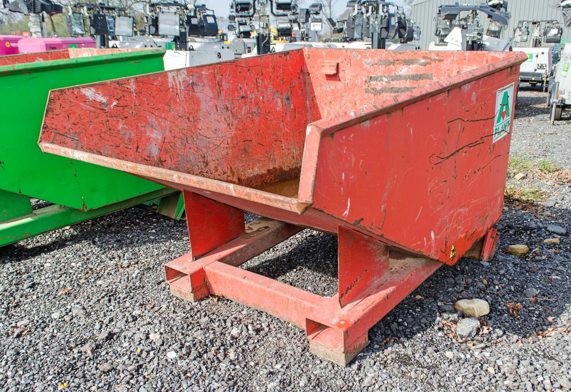 Whitney auto lock fork lift tipping skip A957125