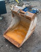 2 ft digger bucket L272