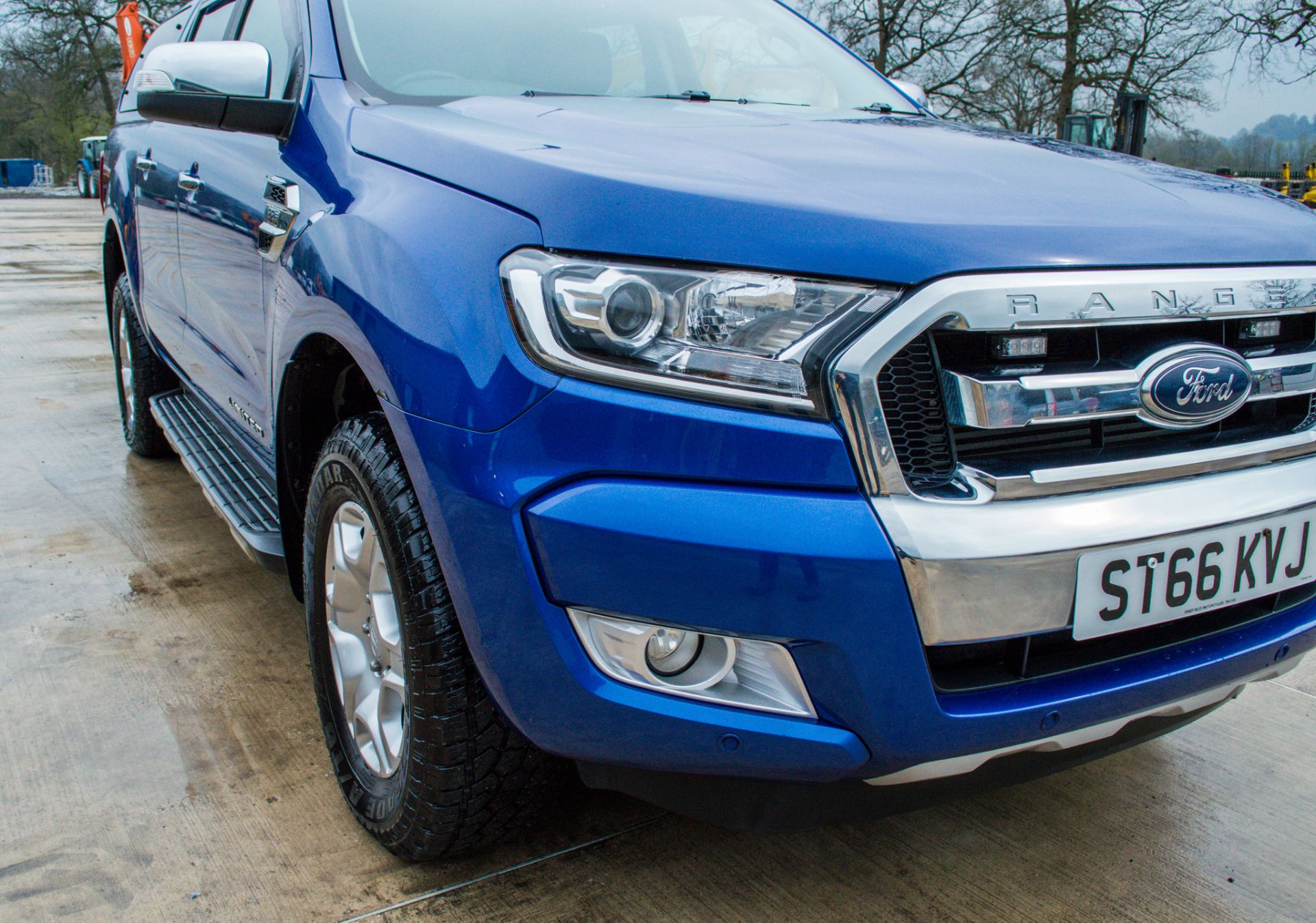 Ford Ranger 3.2 TDCI 200 Limited 4wd automatic double cab pick up - Image 10 of 30