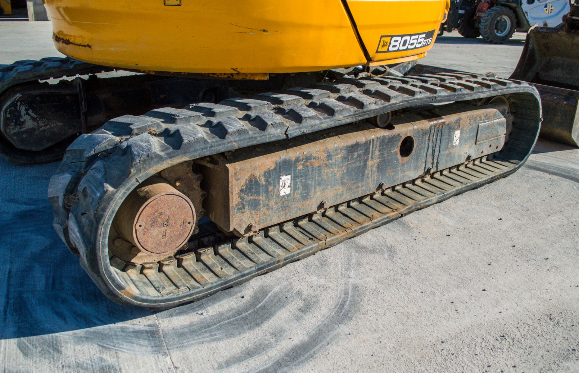 JCB 8055 RTS 5.5 tonne rubber tracked midi excavator Year: 2015 S/N: 26228 Recorded Hours: 2353 - Image 9 of 22