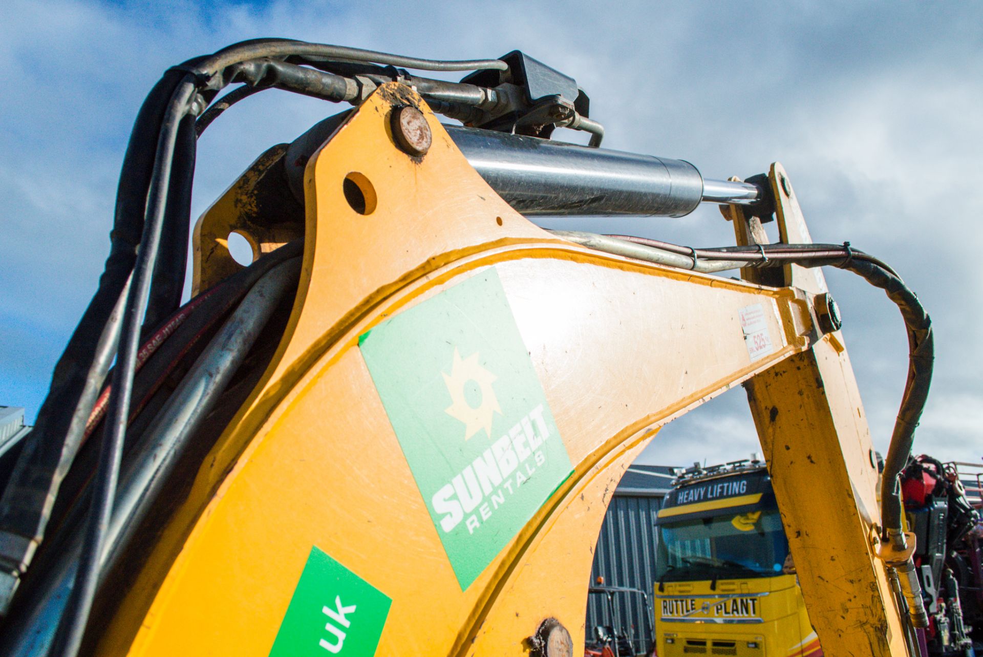 JCB 8055 RTS 5.5 tonne rubber tracked midi excavator Year: 2013 S/N: 60463 Recorded Hours: 3478 - Image 11 of 24