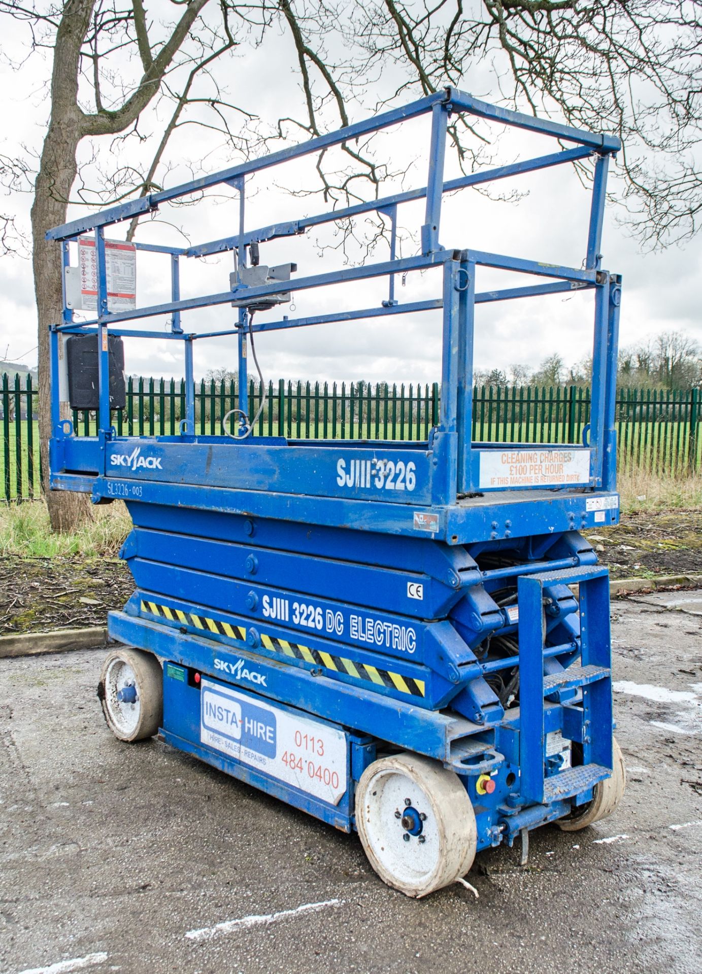 Skyjack SJIII 3226 battery electric scissor lift Year: 2008 S/N: 27003163 - Image 2 of 6