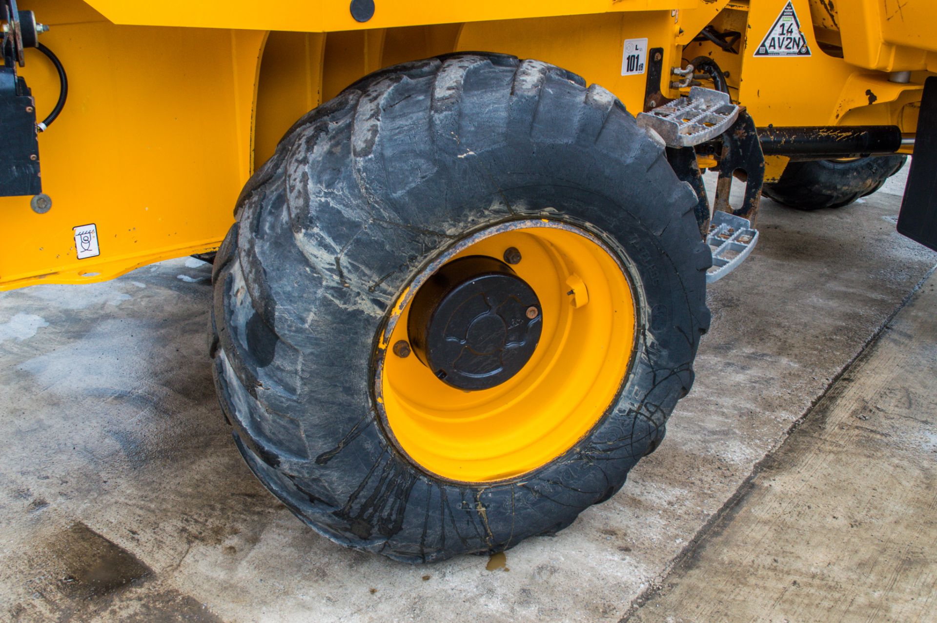 JCB 9T-1 9 tonne straight skip dumper  Year: 2018 S/N: J2561867 Recorded Hours: 1404 - Image 9 of 23