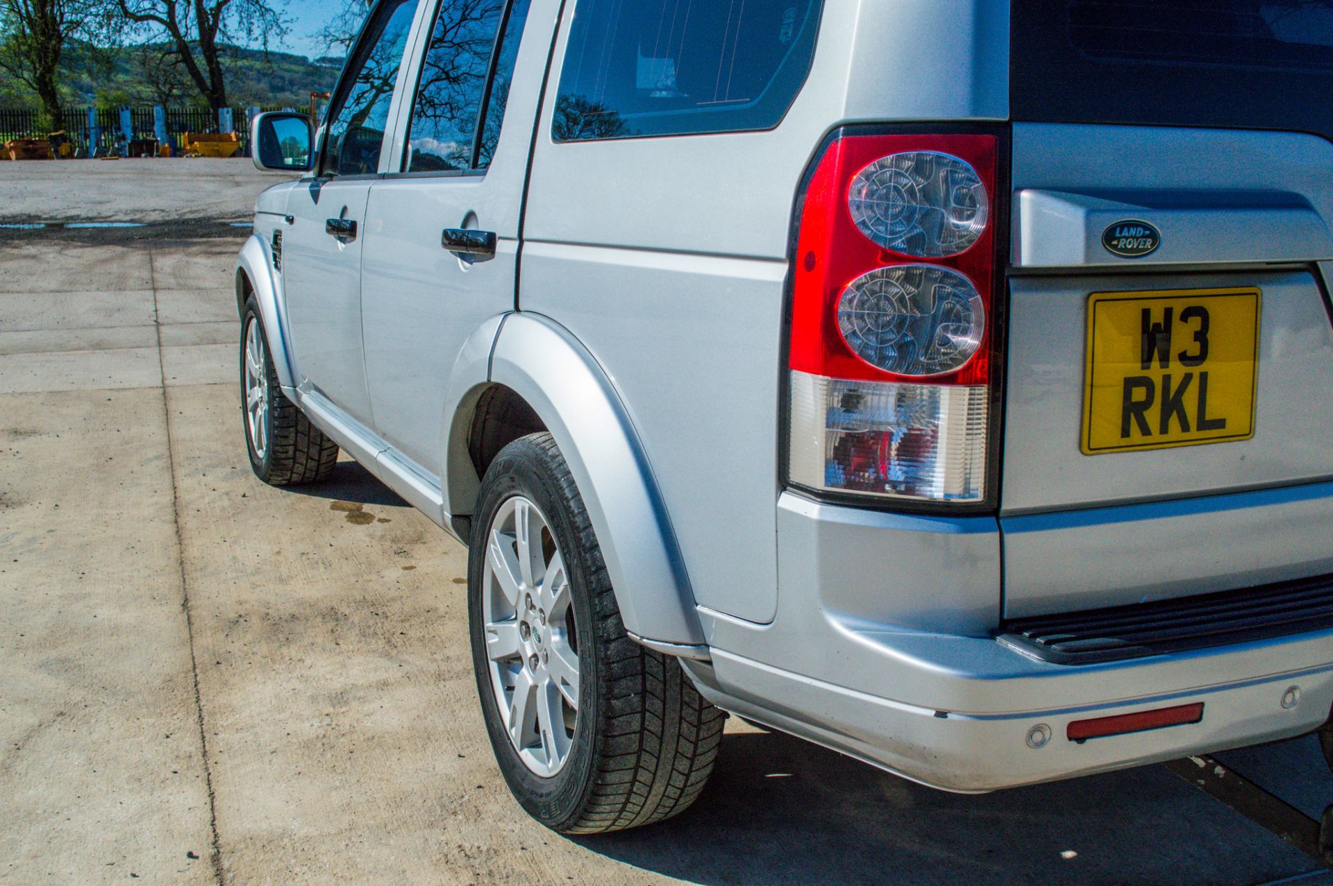 Land Rover Discovery 4 GS SDV6 3.0 diesel automatic estate car - Image 9 of 30