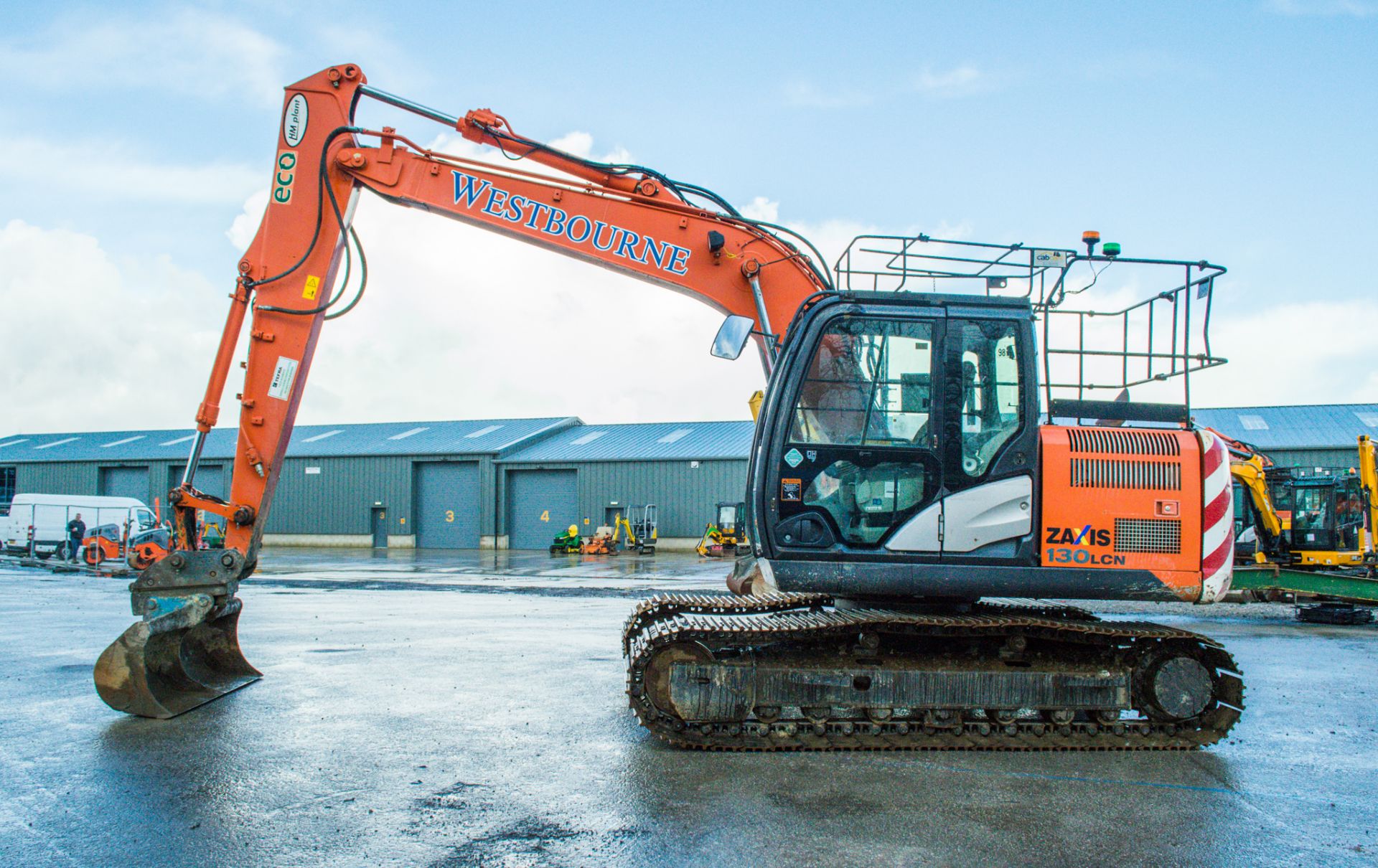 Hitachi ZX 130 LCN  13 tonne steel tracked excavator Year: 2013 S/N: 090663 Recorded Hours: 10,045 - Image 8 of 25