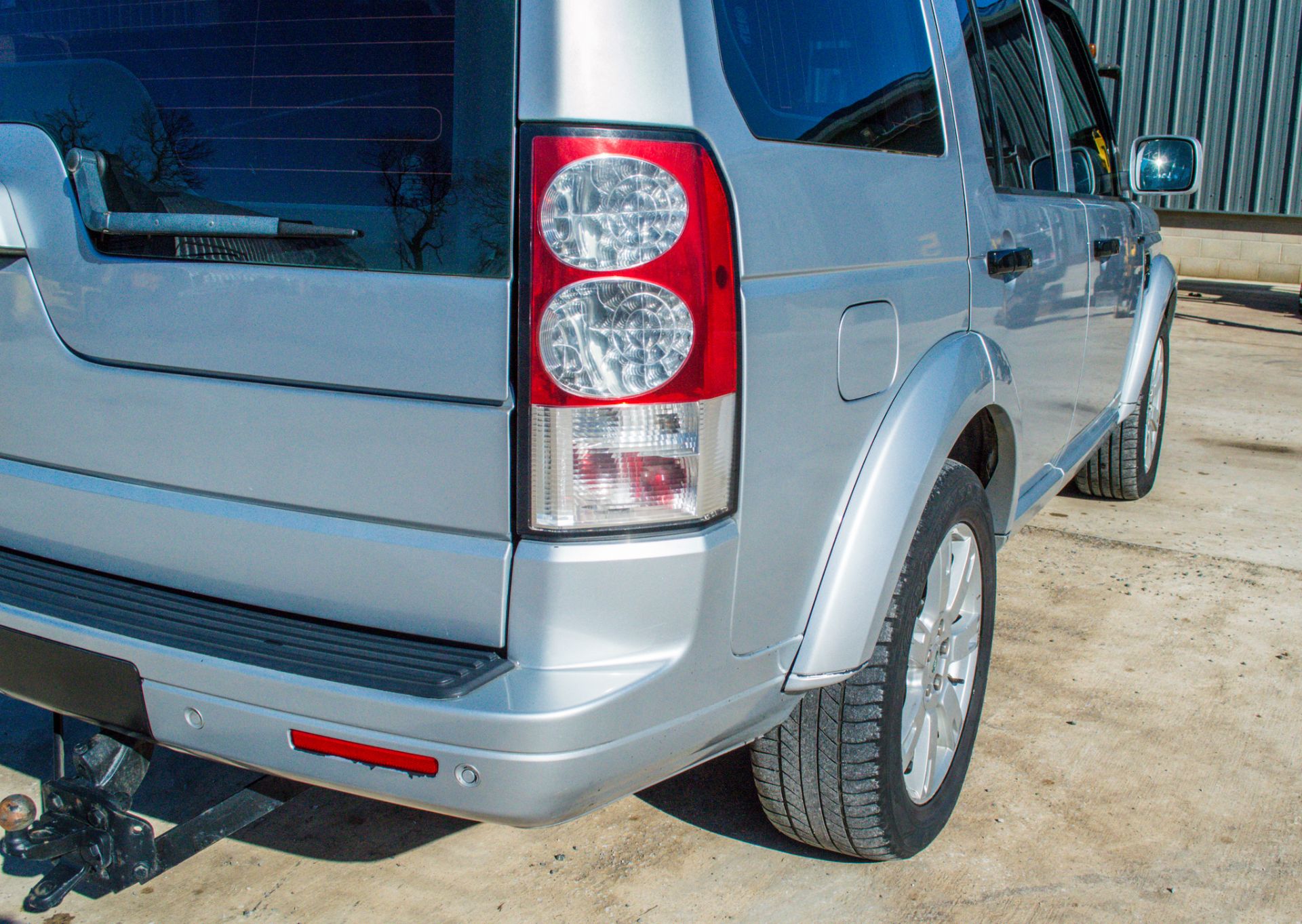 Land Rover Discovery 4 GS SDV6 3.0 diesel automatic estate car - Image 10 of 30