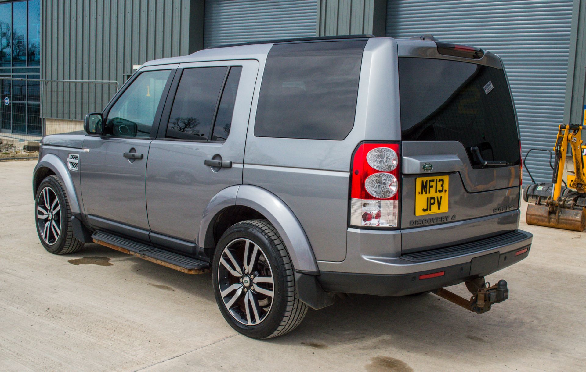 Land Rover Discovery 4 HSE SDV6 3.0 diesel automatic estate car - Image 4 of 32