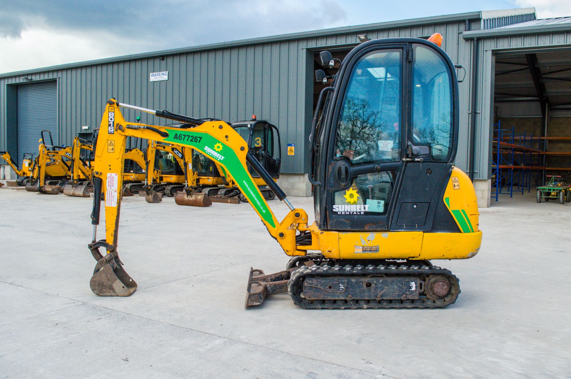 JCB 8016 CTS 1.6 tonne rubber tracked mini excavator Year: 2015 S/N: 071766 Recorded Hours: 1956 - Image 8 of 21