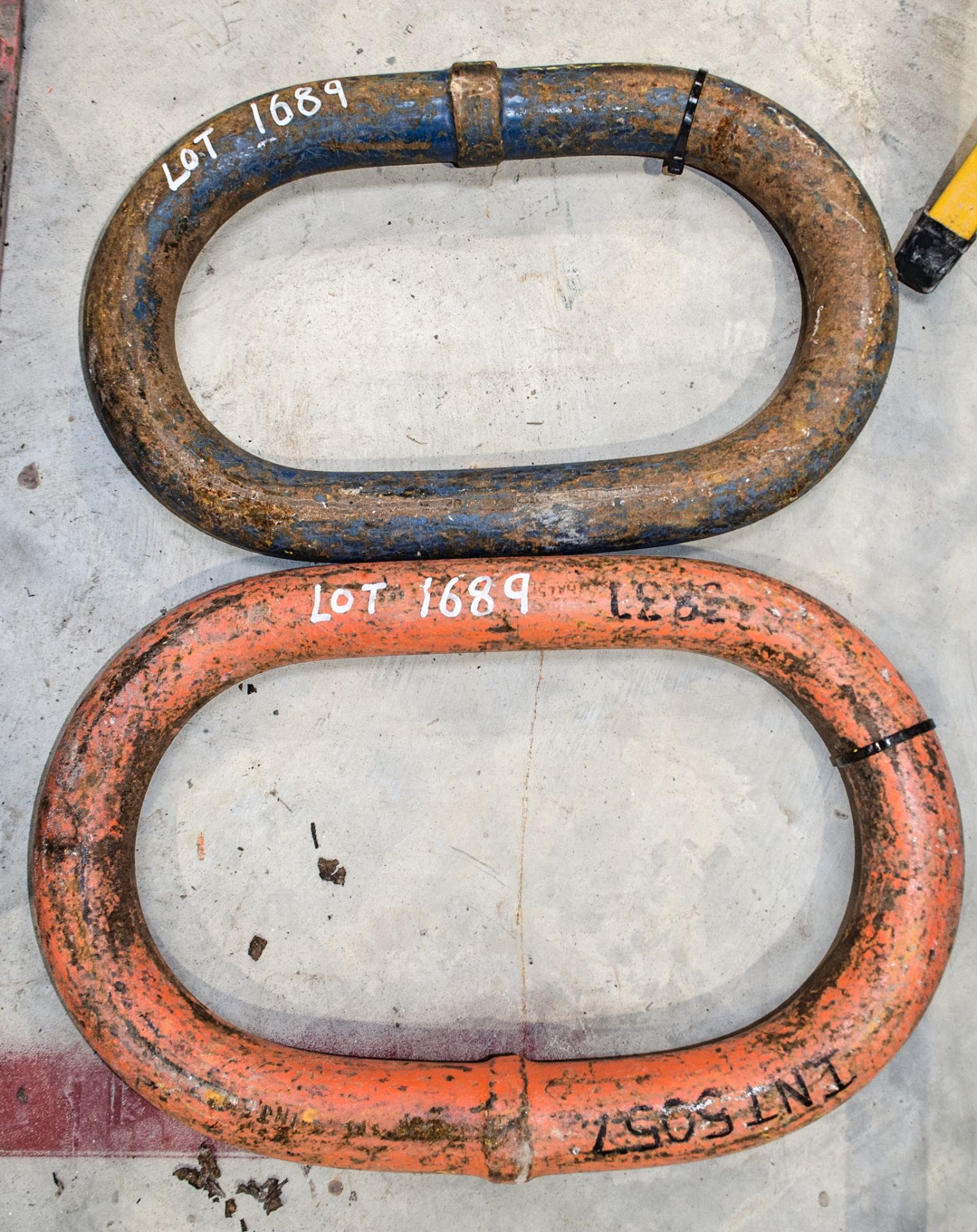 2 - chain rings INT5057