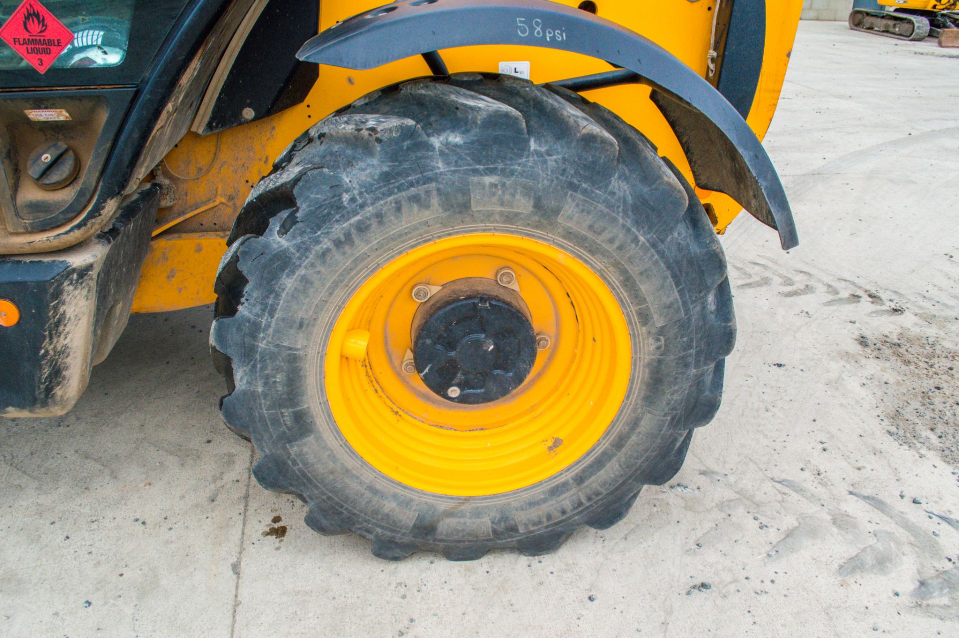 JCB 535-95 9.5 metre telescopic handler Year: 2017  S/N: 565323 Recorded Hours: 2960 c/w rear camera - Image 10 of 27