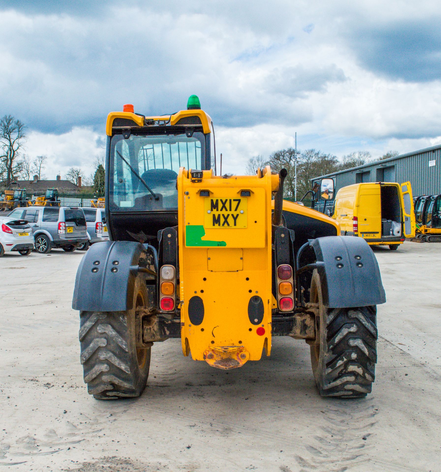 JCB 535-95 9.5 metre telescopic handler Year: 2017  S/N: 565323 Recorded Hours: 2960 c/w rear camera - Image 6 of 27