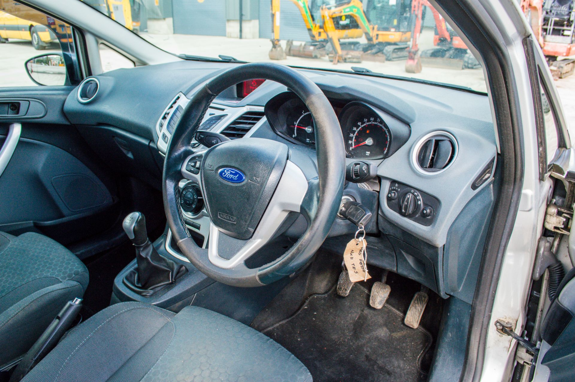 Ford Fiesta 1.6 TDCI 95 Sport car derived van (No VAT) - Image 22 of 28