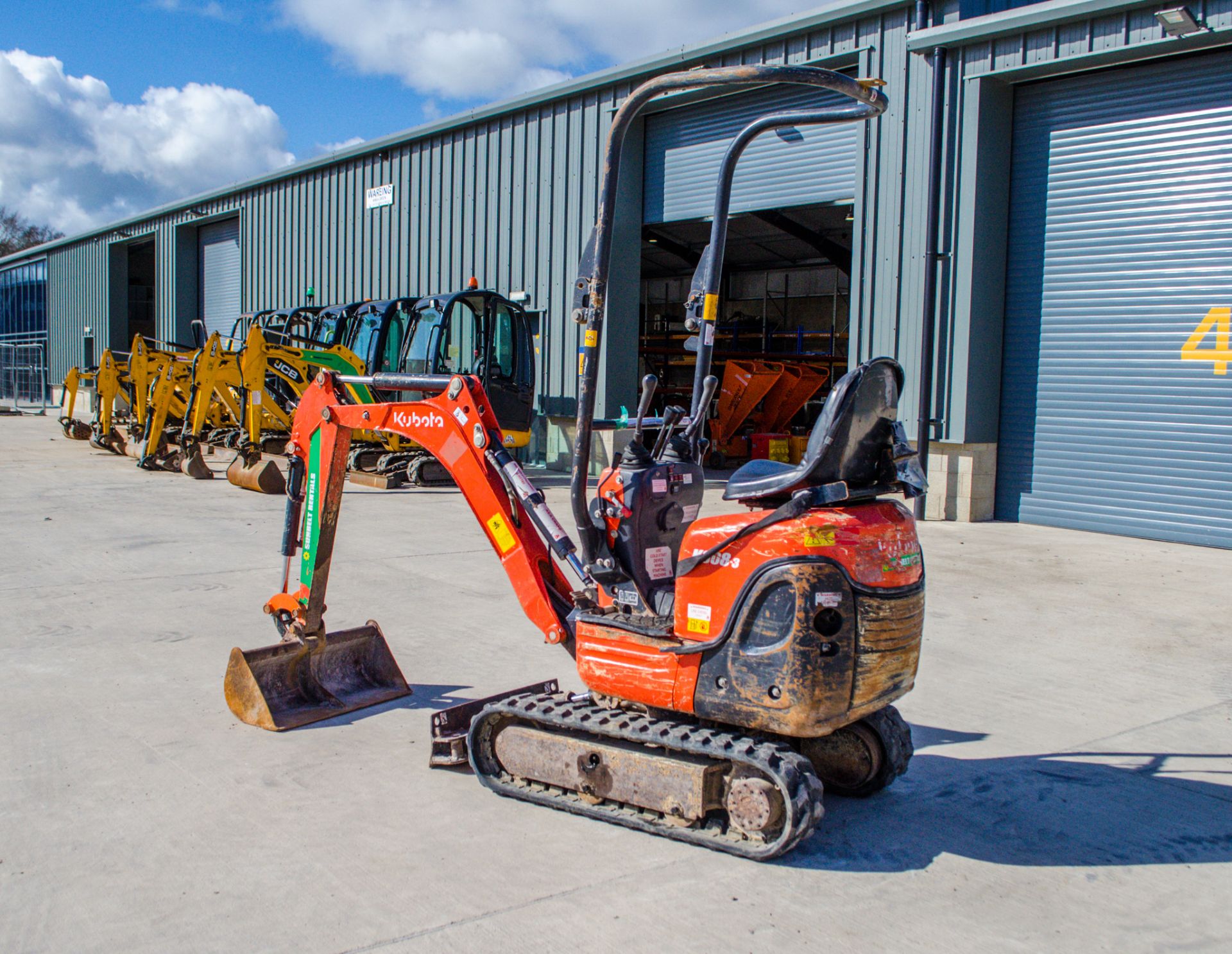 Kubota K008-3 0.8 tonne rubber tracked micro excavator Year: 2016 S/N: 28216 Recorded Hours: 1436 - Image 3 of 18