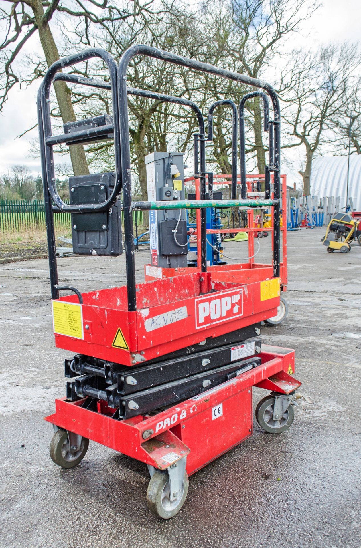 Pop Up Pro 8 battery electric push around access platform A856605 - Image 3 of 6