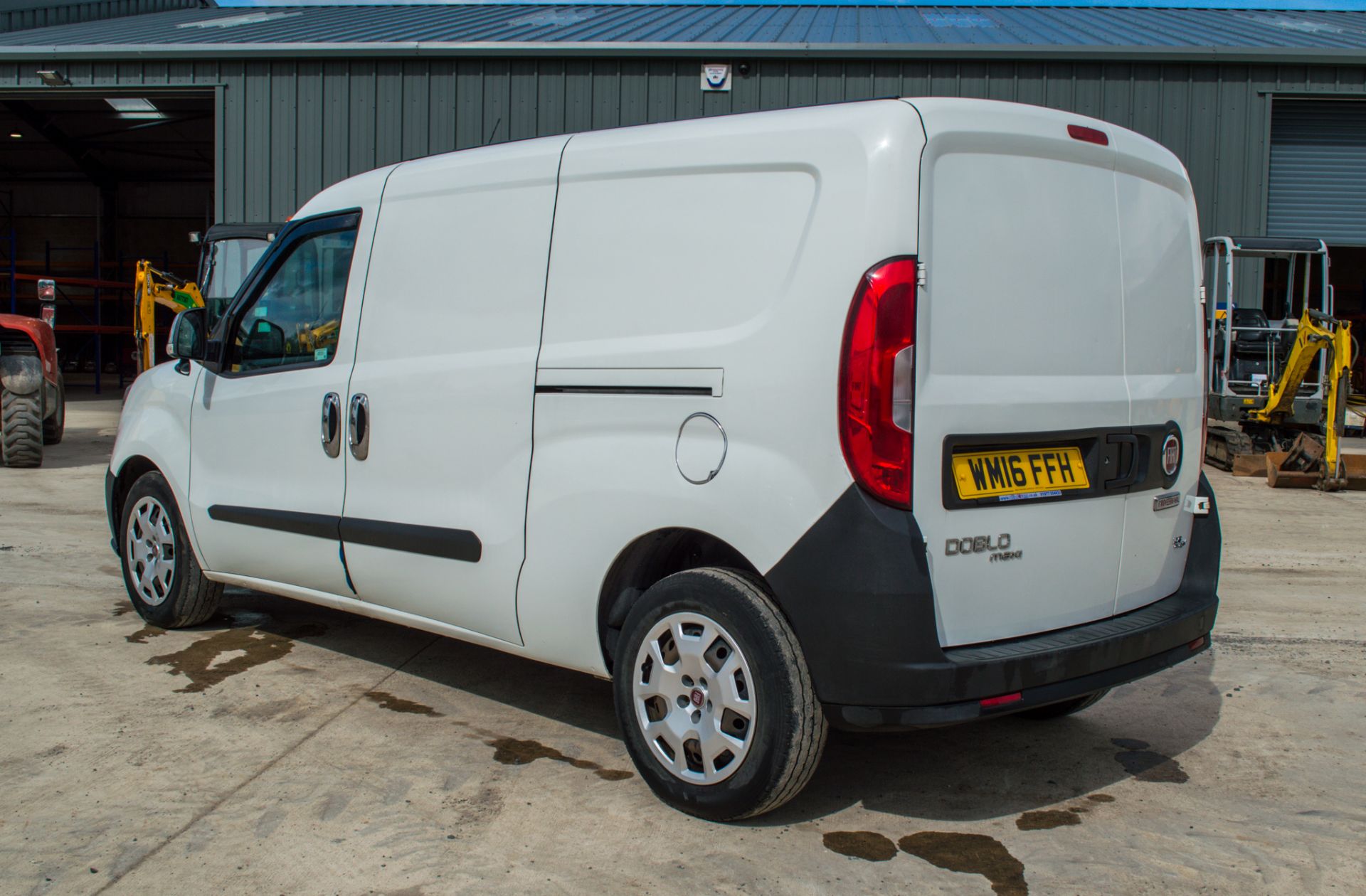 Fiat Doblo Cargo 1.6 M/Jet 105 Maxi LWB diesel 5 seat panel van - Image 4 of 29