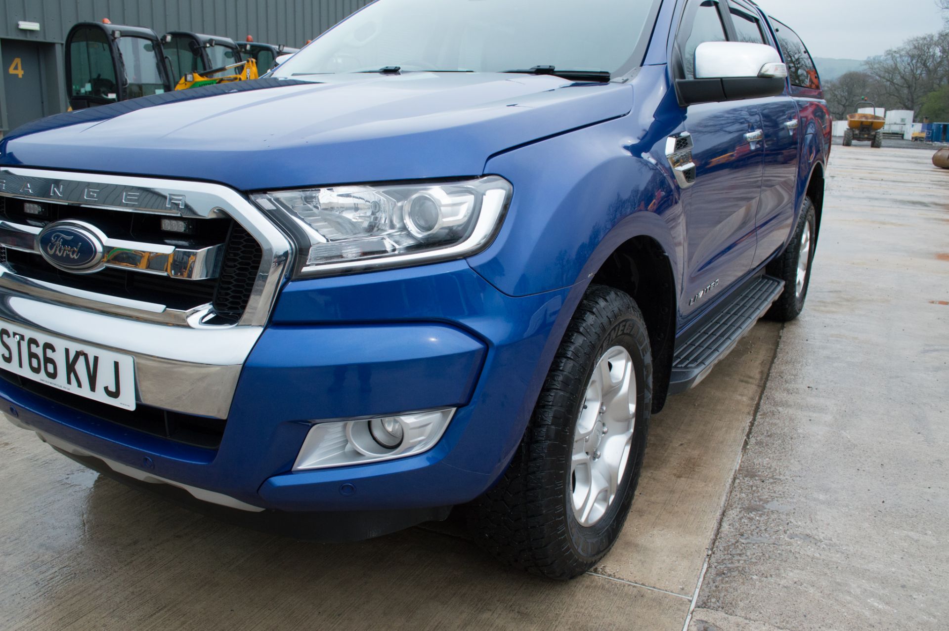 Ford Ranger 3.2 TDCI 200 Limited 4wd automatic double cab pick up - Image 9 of 30