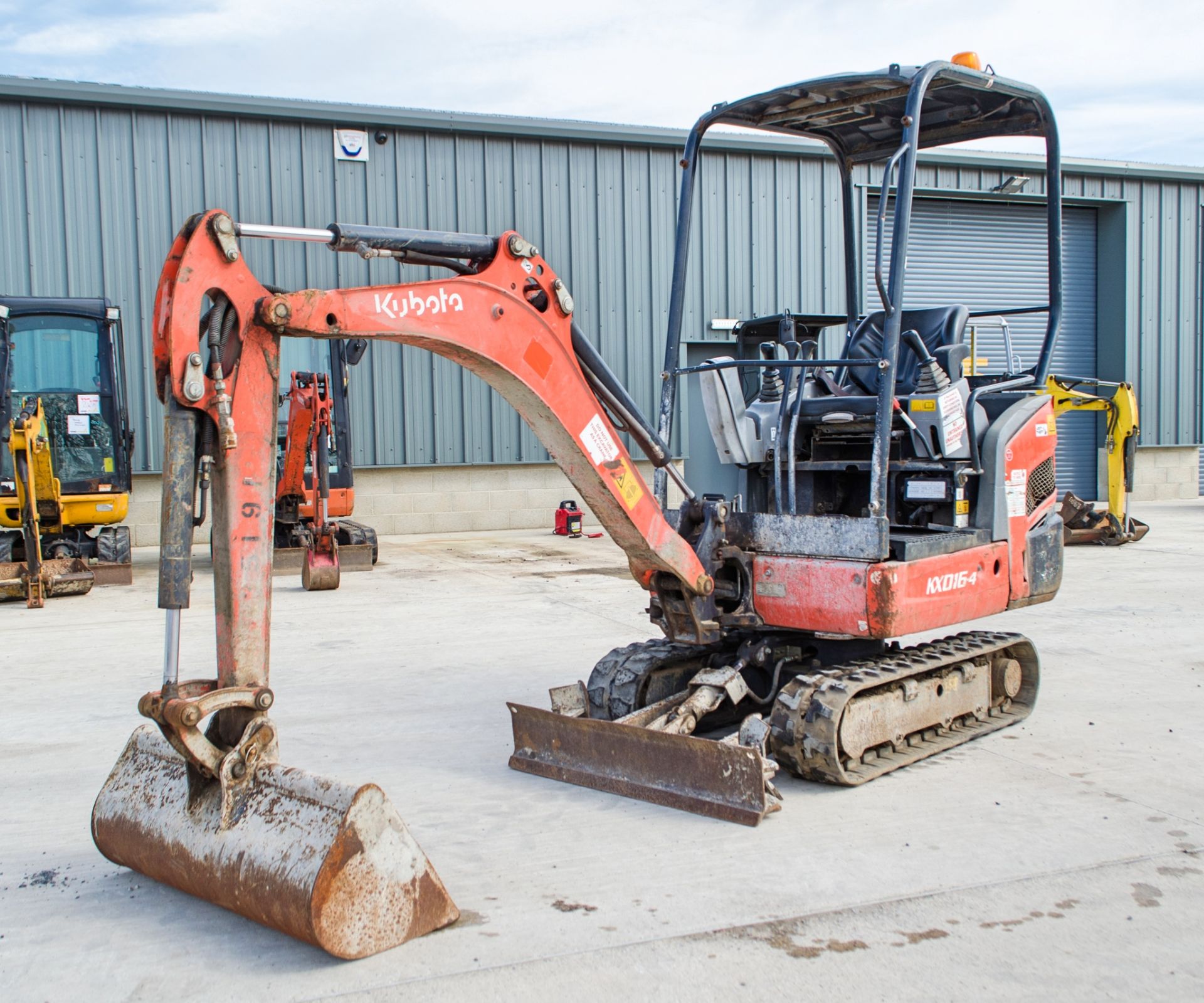 Kubota KX016-4 1.6 tonne rubber tracked mini excavator Year: 2014 S/N: 57567 Recorded Hours: 2858