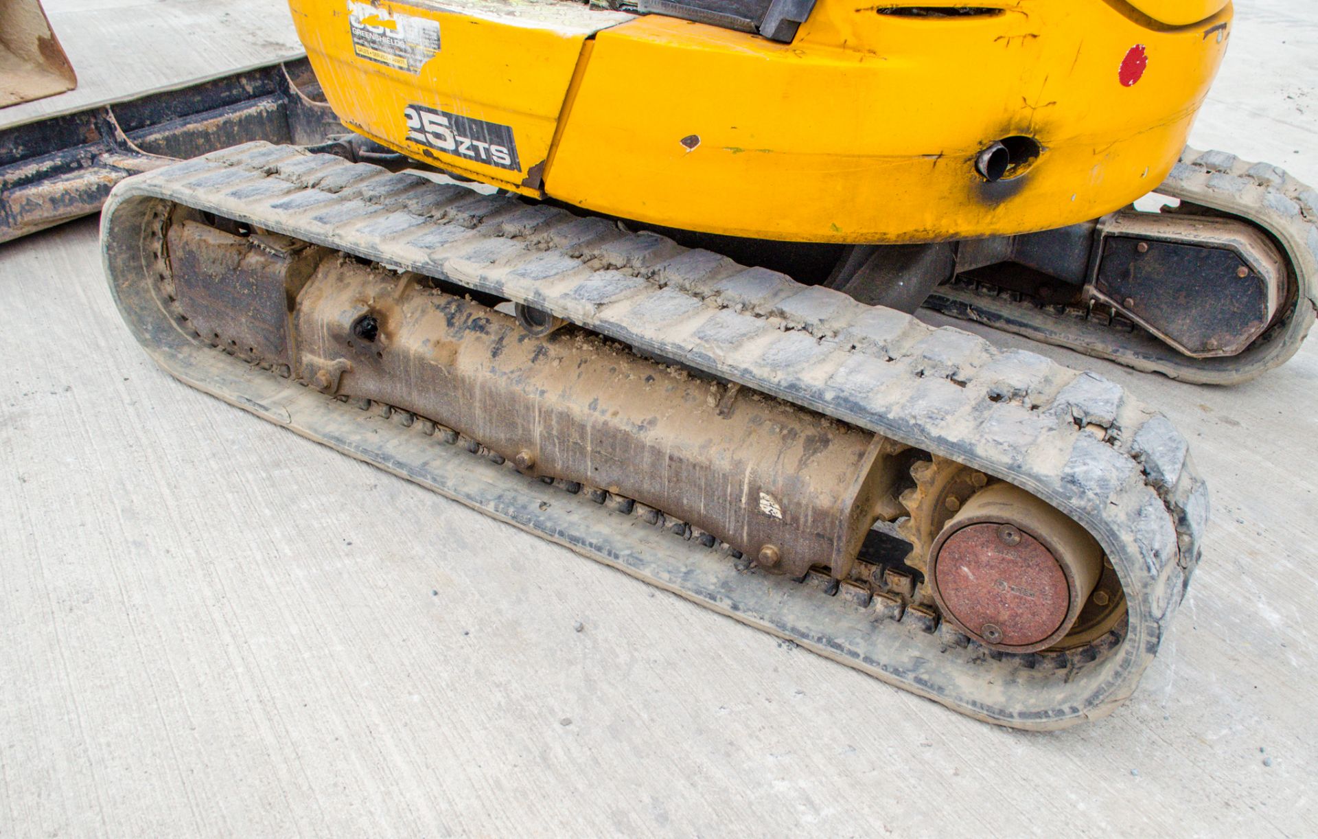 JCB 8025 ZTS 2.5 tonne rubber tracked excavator  Year: 2014 S/N: 226516 Recorded Hours: 3453 - Image 10 of 21