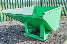 Invicta auto lock fork lift tipping skip A1181903