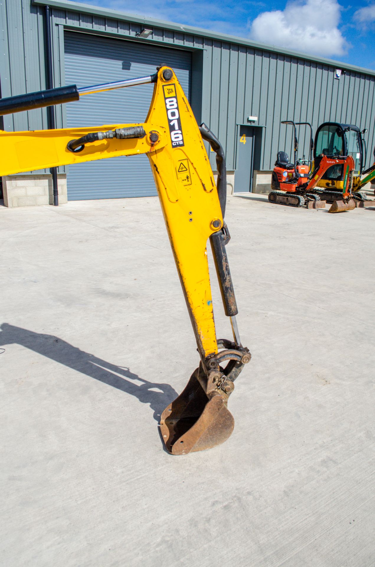 JCB 8016 CTS 1.6 tonne rubber tracked mini excavator Year: 2013 S/N: 071317 Recorded Hours: 2012 - Image 11 of 20