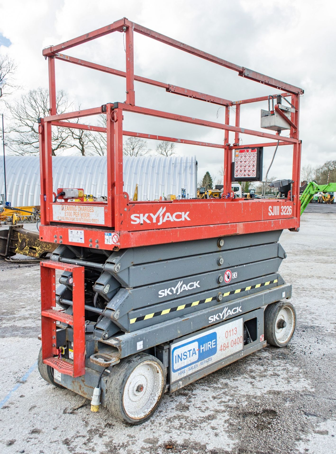 Skyjack SJIII 3226 battery electric scissor lift Year: 2018 S/N: 27036834 - Image 3 of 9