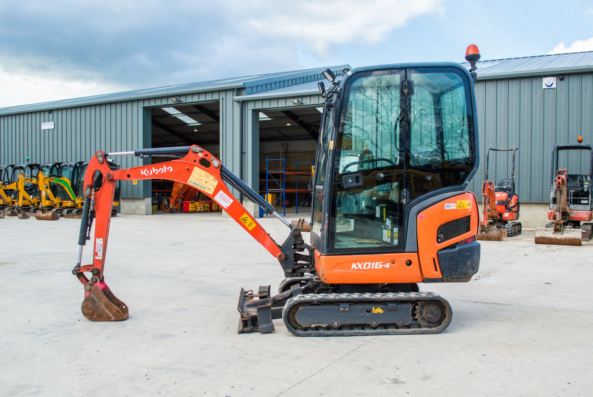 Kubota KX016-4 1.6 tonne rubber tracked mini excavator Year: 2016 S/N: 60772 Recorded Hours: 2612 - Image 8 of 21