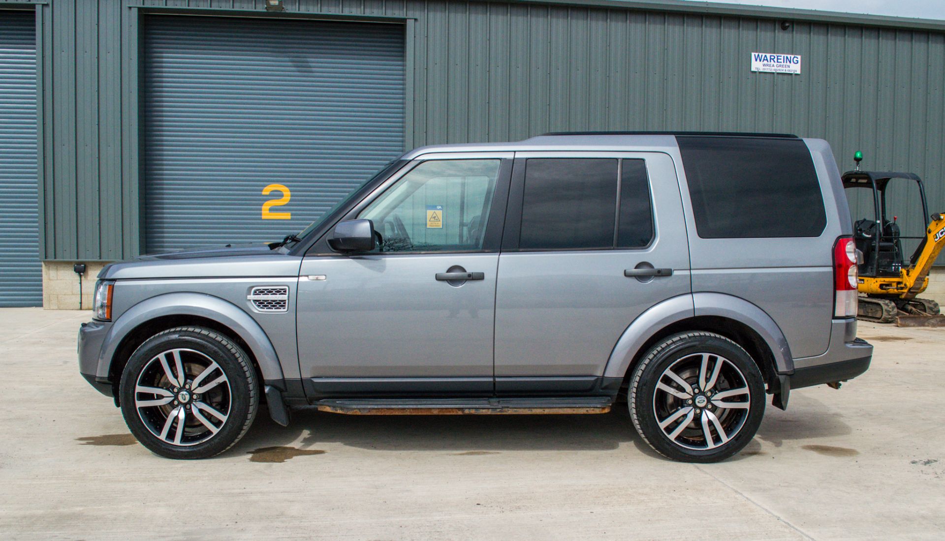 Land Rover Discovery 4 HSE SDV6 3.0 diesel automatic estate car - Image 7 of 32