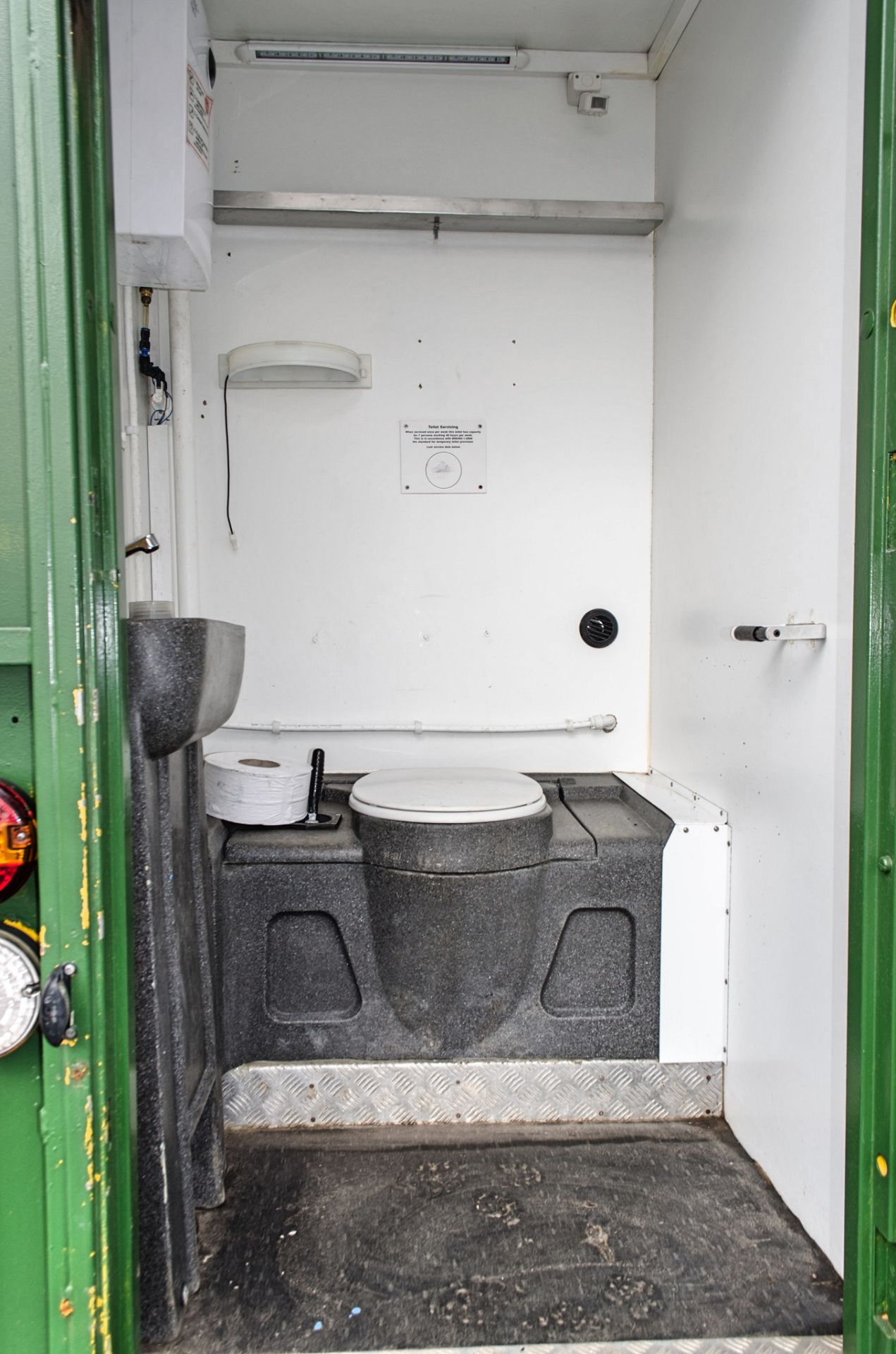 12 ft x 7 ft steel anti vandal mobile welfare site unit Comprising of: canteen, toilet & generator - Image 7 of 8