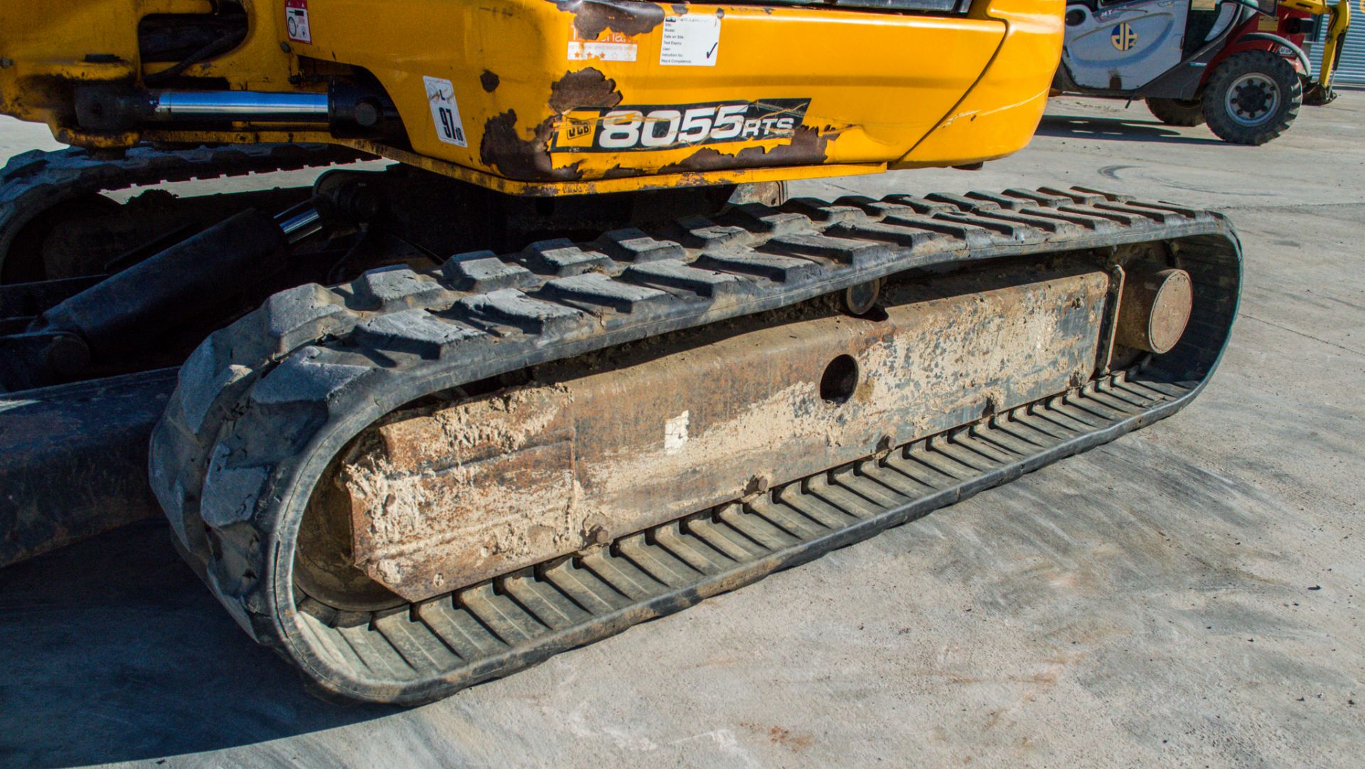 JCB 8055 RTS 5.5 tonne rubber tracked midi excavator Year: 2015 S/N: 26228 Recorded Hours: 2353 - Image 10 of 22