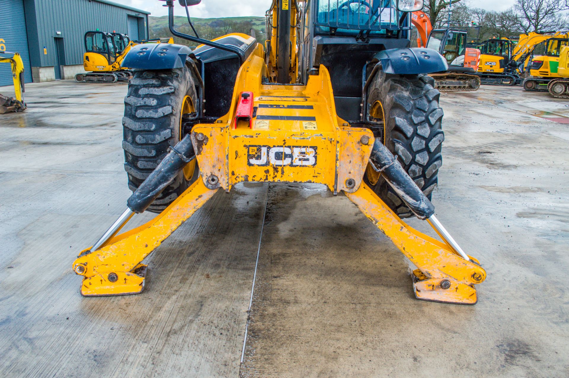 JCB 535-125 Hi - Viz 12.5 metre telescopic handler - Image 15 of 25