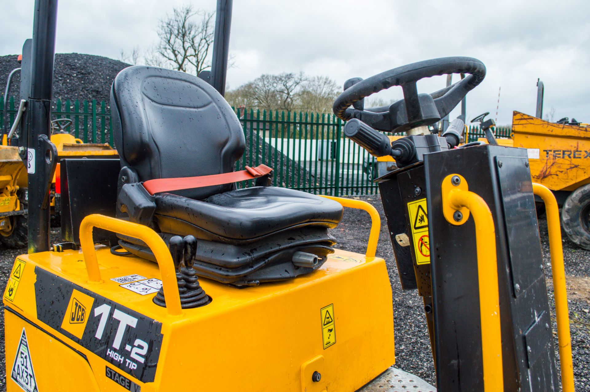 JCB 1T-2  1 tonne hi-tip dumper Year: 2019 S/N: 2915758 Recorded Hours: 272 - Image 18 of 20