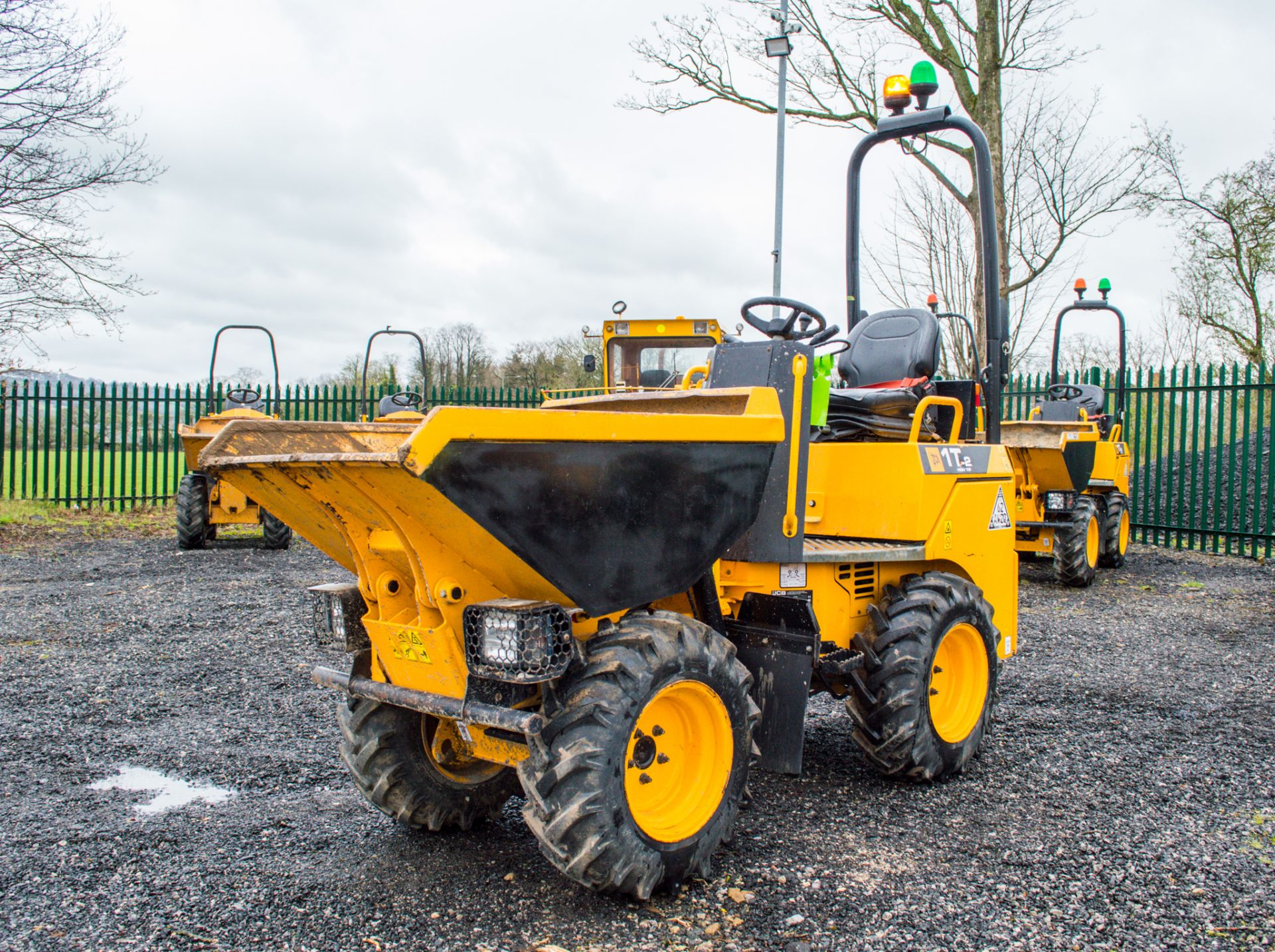 JCB 1T-2  1 tonne hi-tip dumper Year: 2019 S/N: 2915756 Recorded Hours: 368