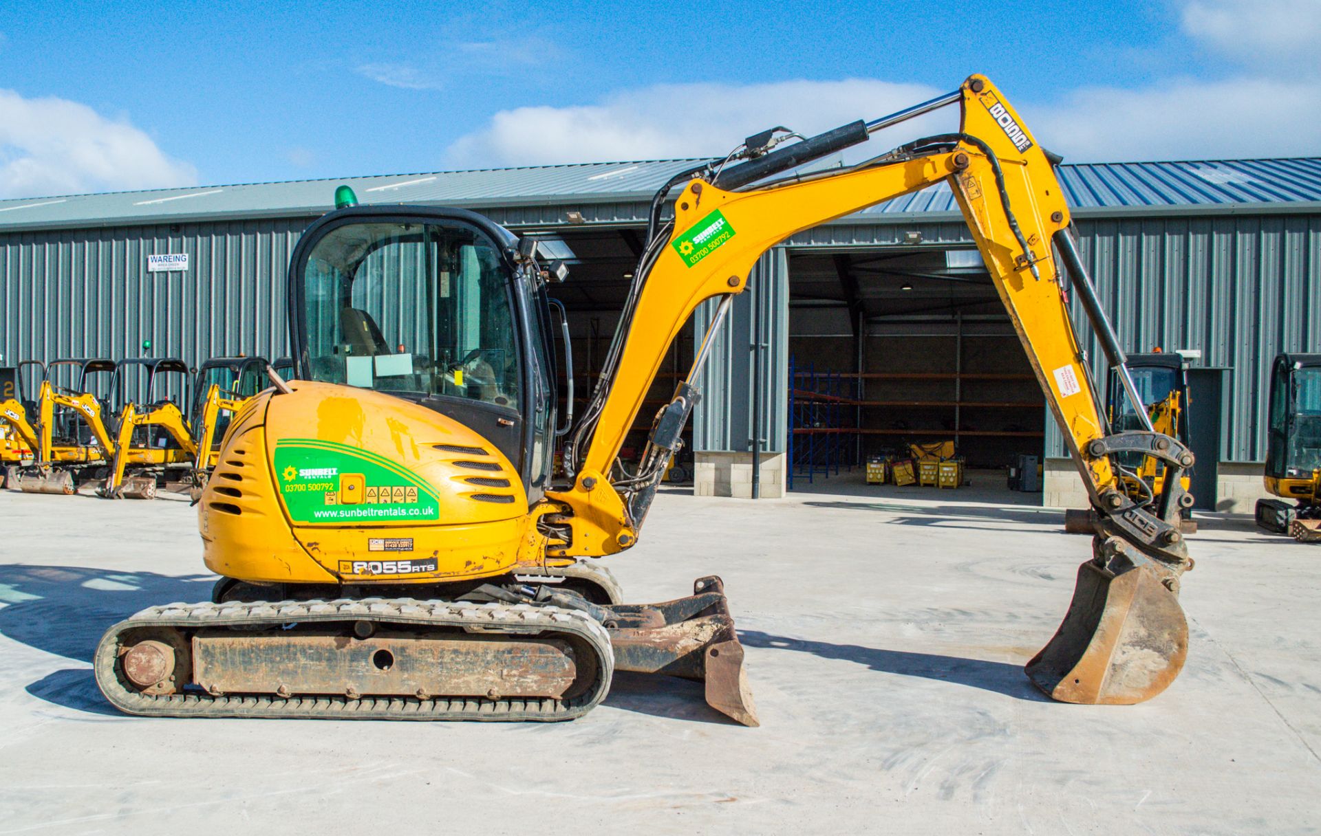 JCB 8055 RTS 5.5 tonne rubber tracked midi excavator Year: 2014 S/N: 2426061 Recorded Hours: 2434 - Image 7 of 23